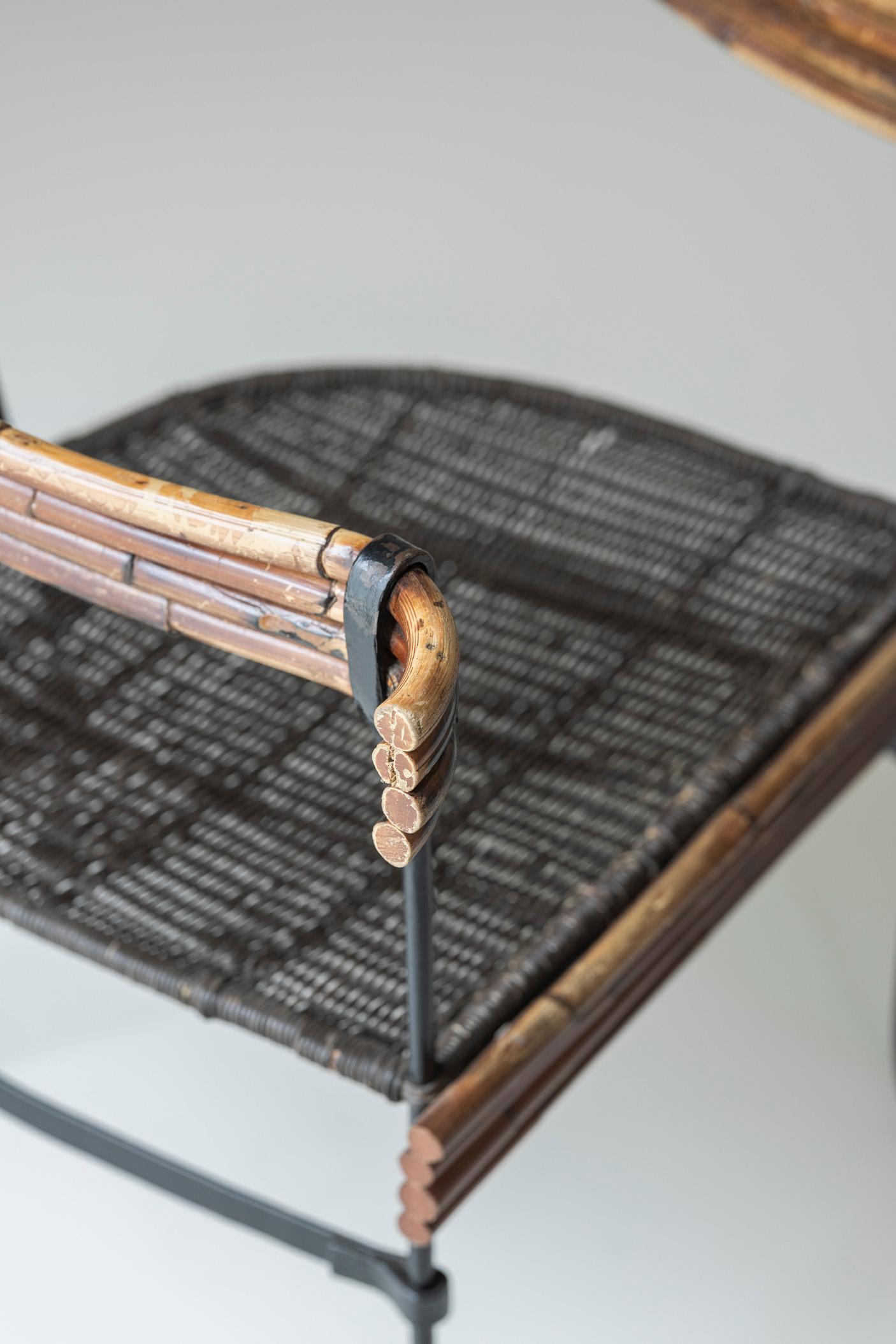 Fauteuil rustique sculptural provenant de France, datant des années 1960 en vente 9