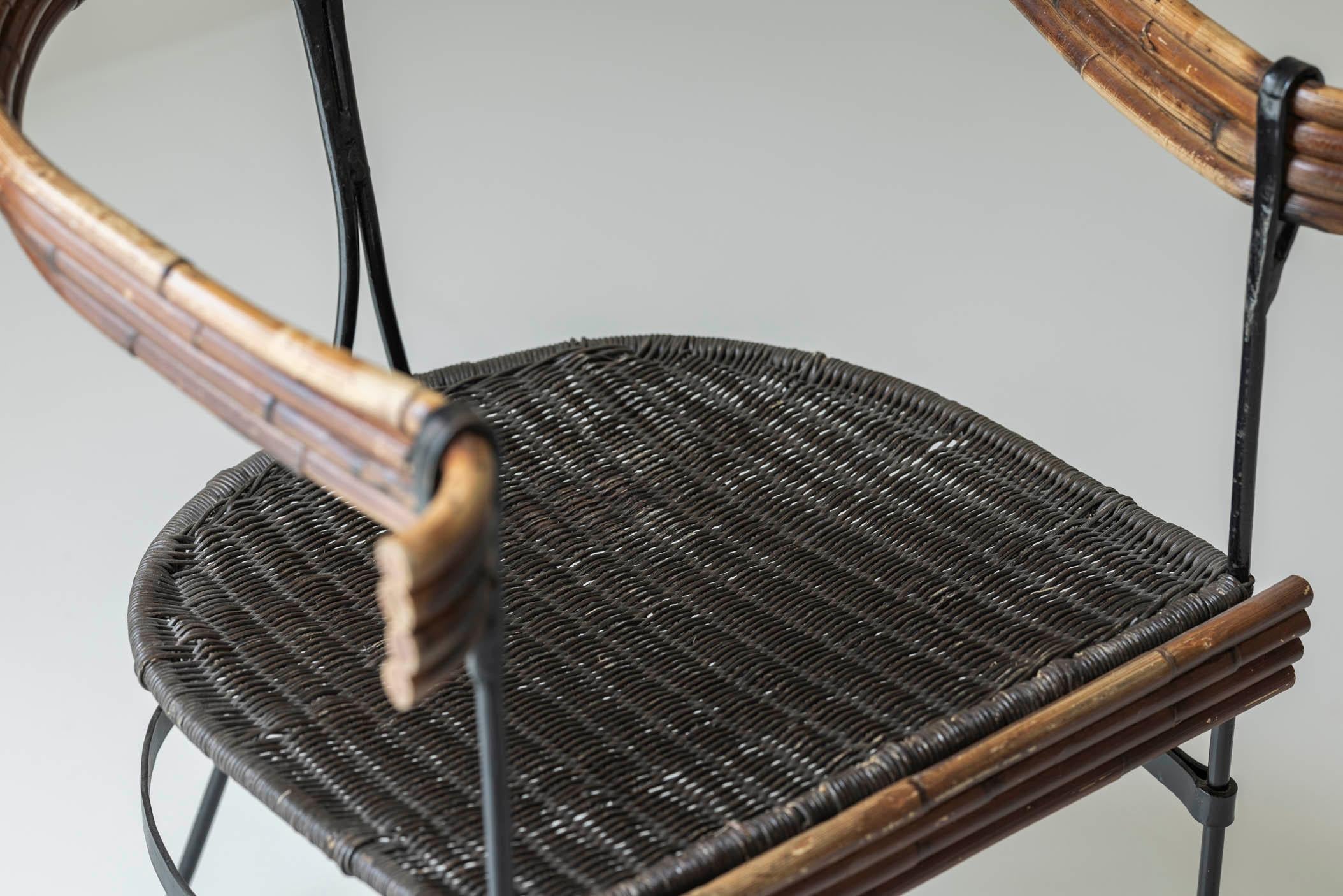 Fauteuil rustique sculptural provenant de France, datant des années 1960 Bon état - En vente à Antwerp, BE