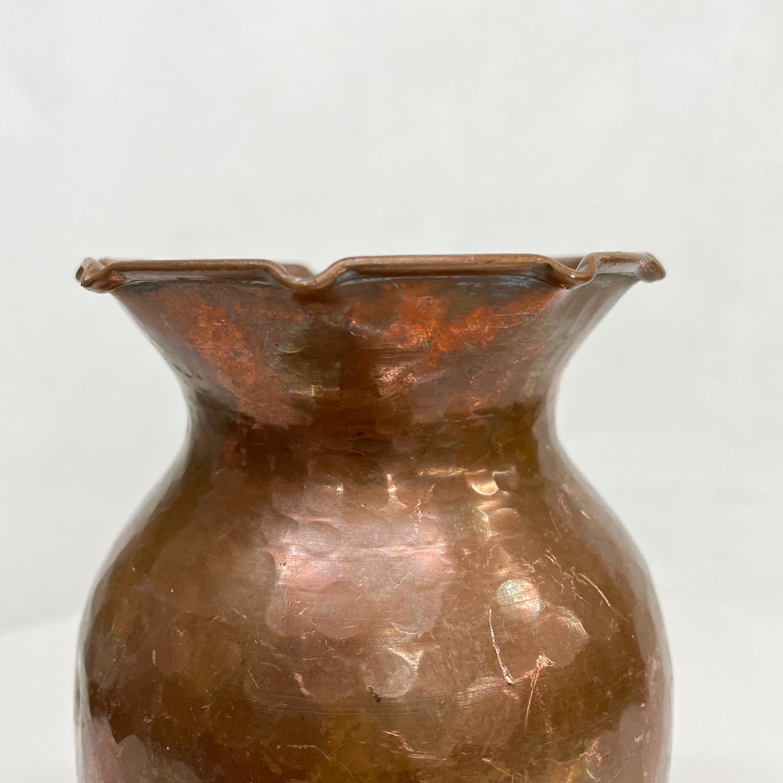 Mid-Century Modern Sculptural Scalloped Hammered Copper Vase Santa Clara del Cobre Mexico 1960s