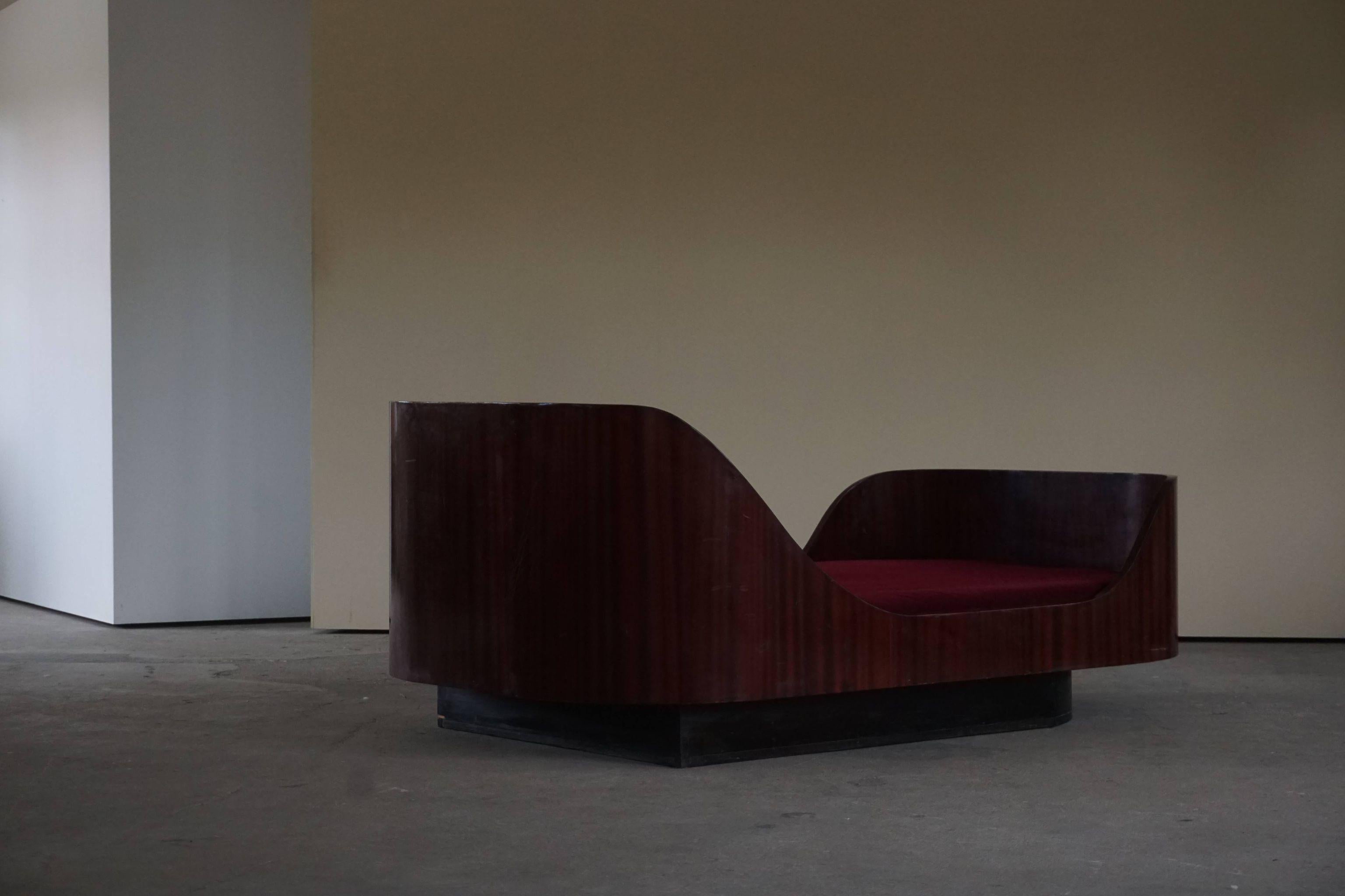 Sculptural Scandinavian Art Deco Bed / Daybed in Mahogany, 1940s 2