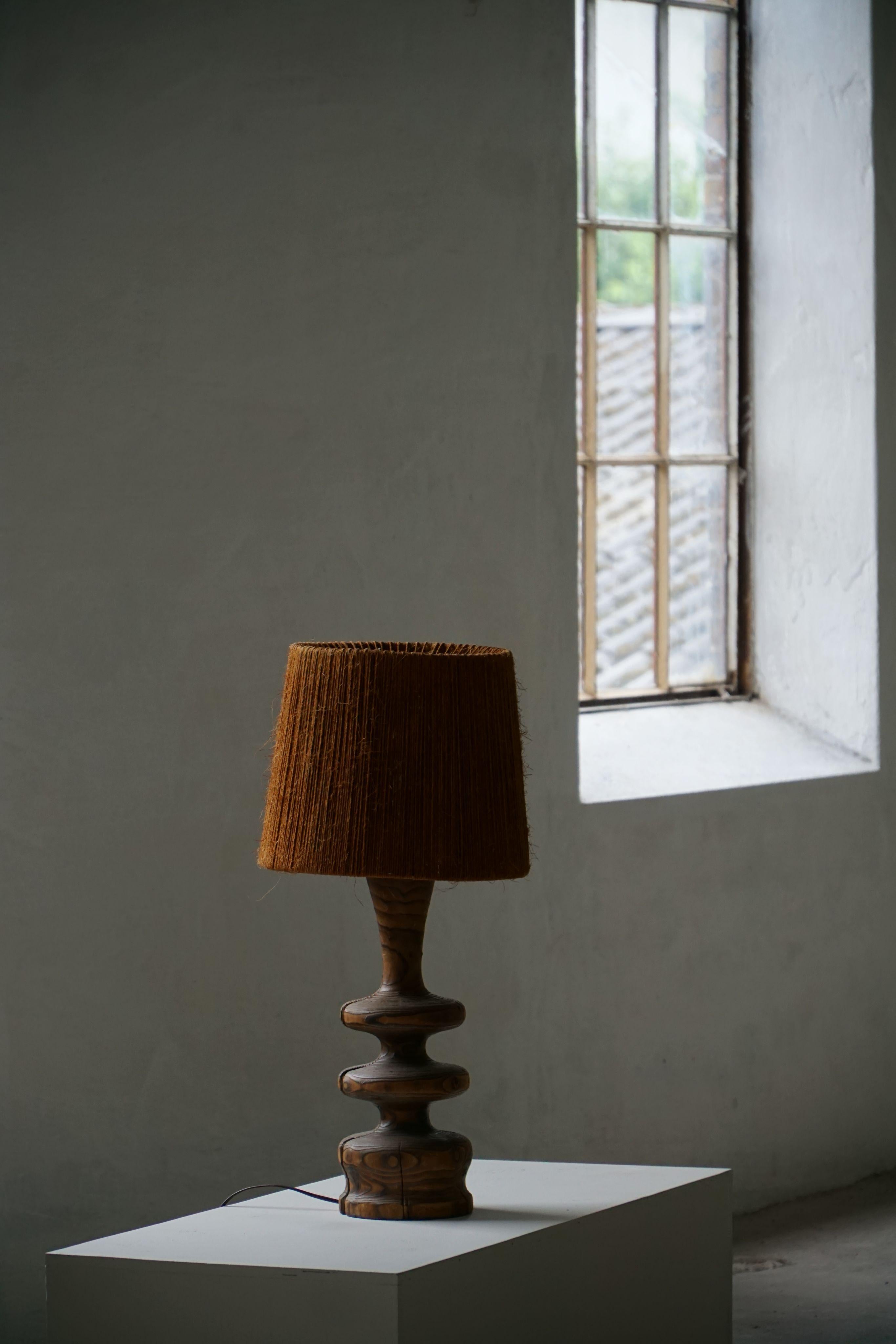 Lampada da tavolo scultorea scandinava in pino organico, stile Wabi Sabi, anni '60 in vendita 2