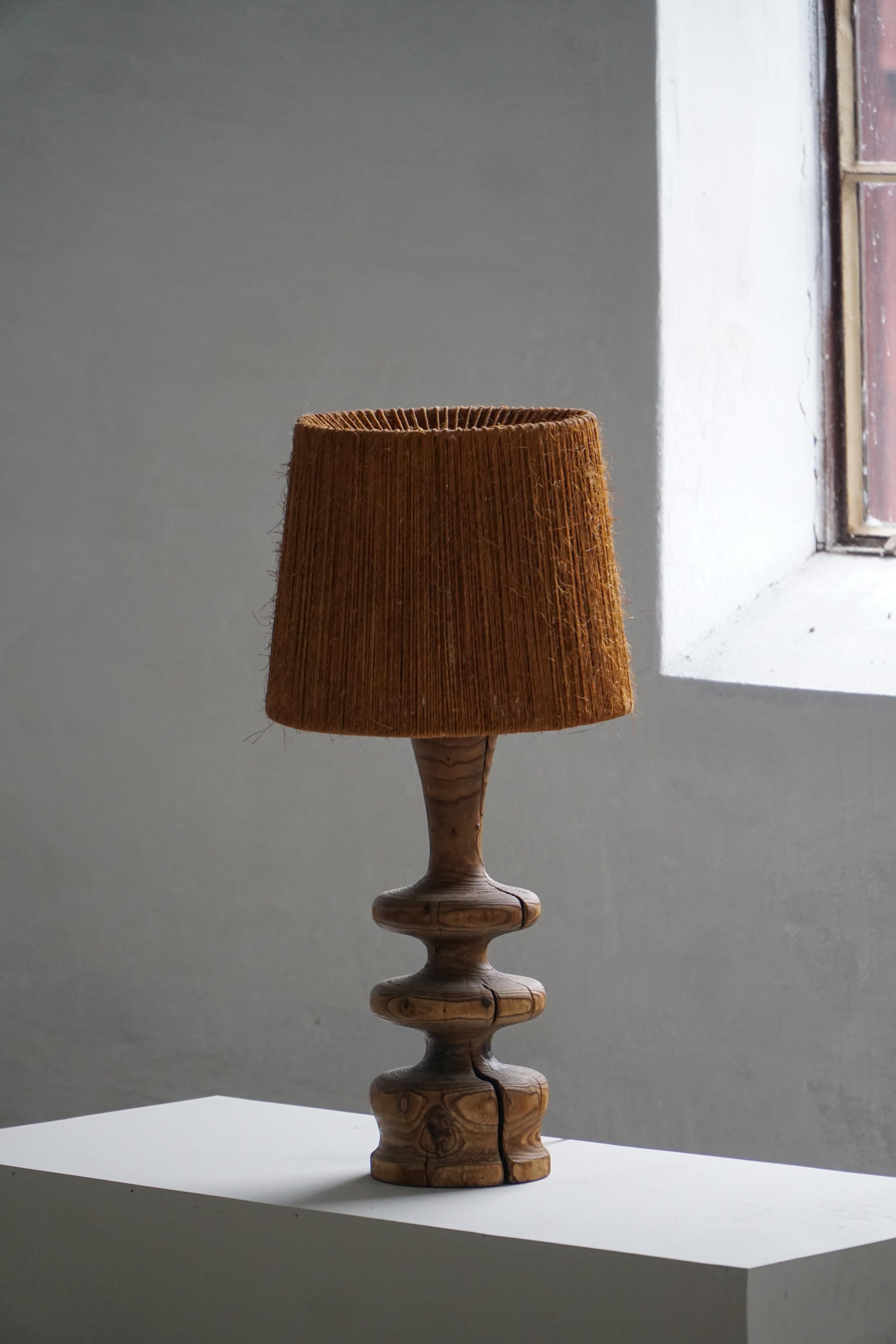 Pino Lampada da tavolo scultorea scandinava in pino organico, stile Wabi Sabi, anni '60 in vendita