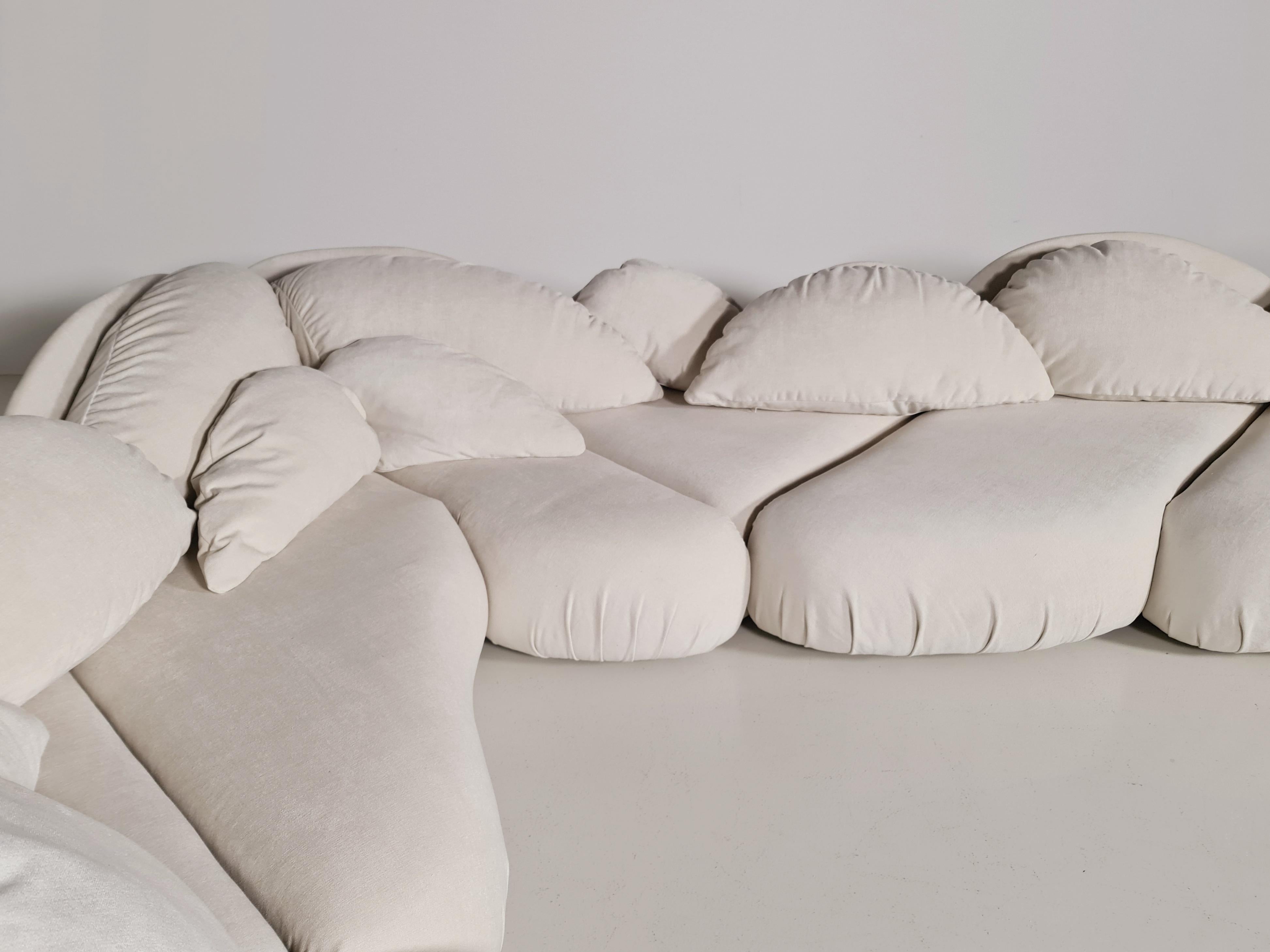 Sculptural Sectional Sofa Group by Wiener Werstätten, 1970 In Excellent Condition In amstelveen, NL