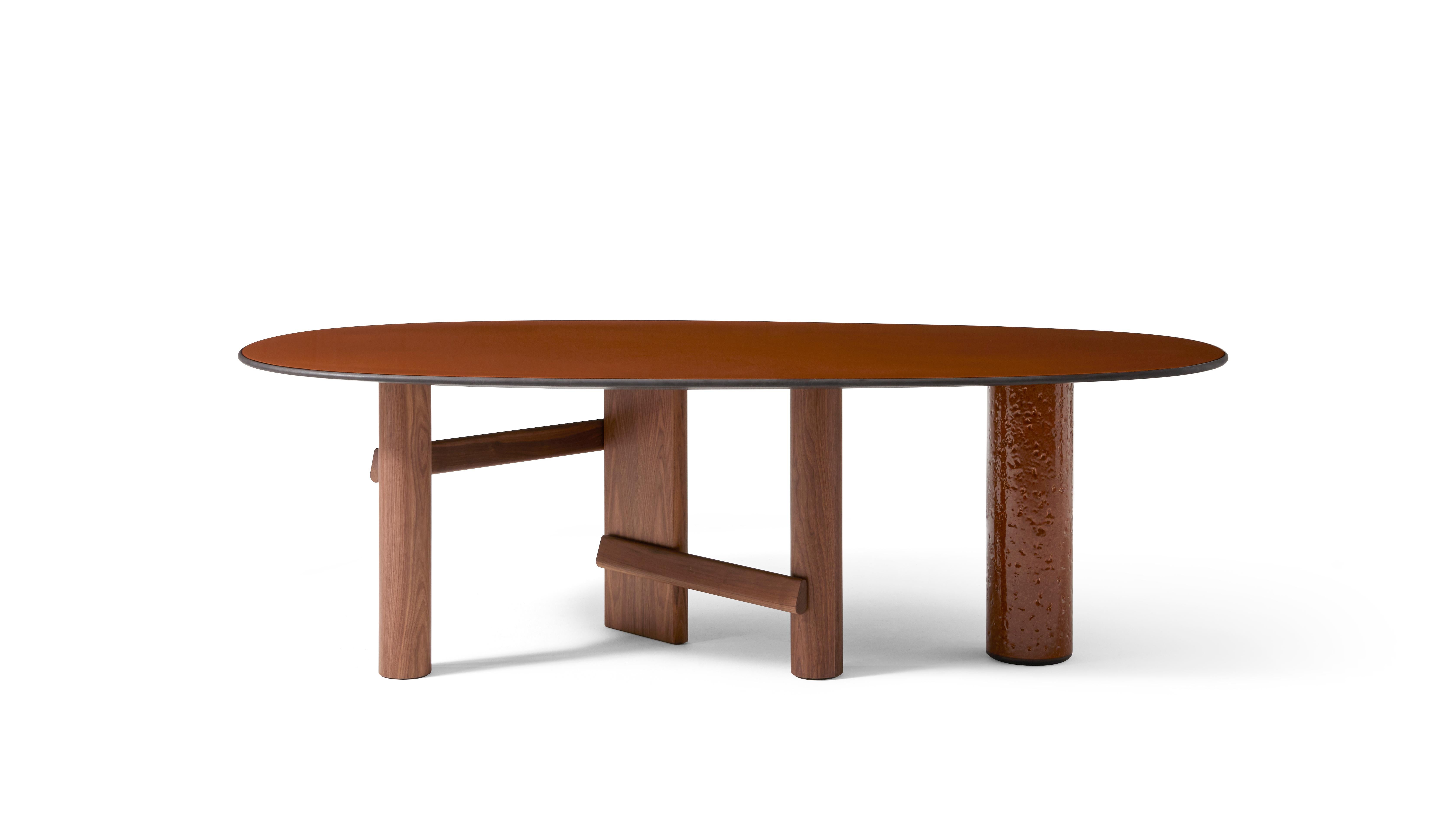 Sculptural Sengu Dining Table by Patricia Urquiola for Cassina In New Condition For Sale In Barcelona, Barcelona