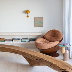 Skulpturaler "Sertão" Beistelltisch in Lackfarbe Komposition 02 von Gabriela Campos