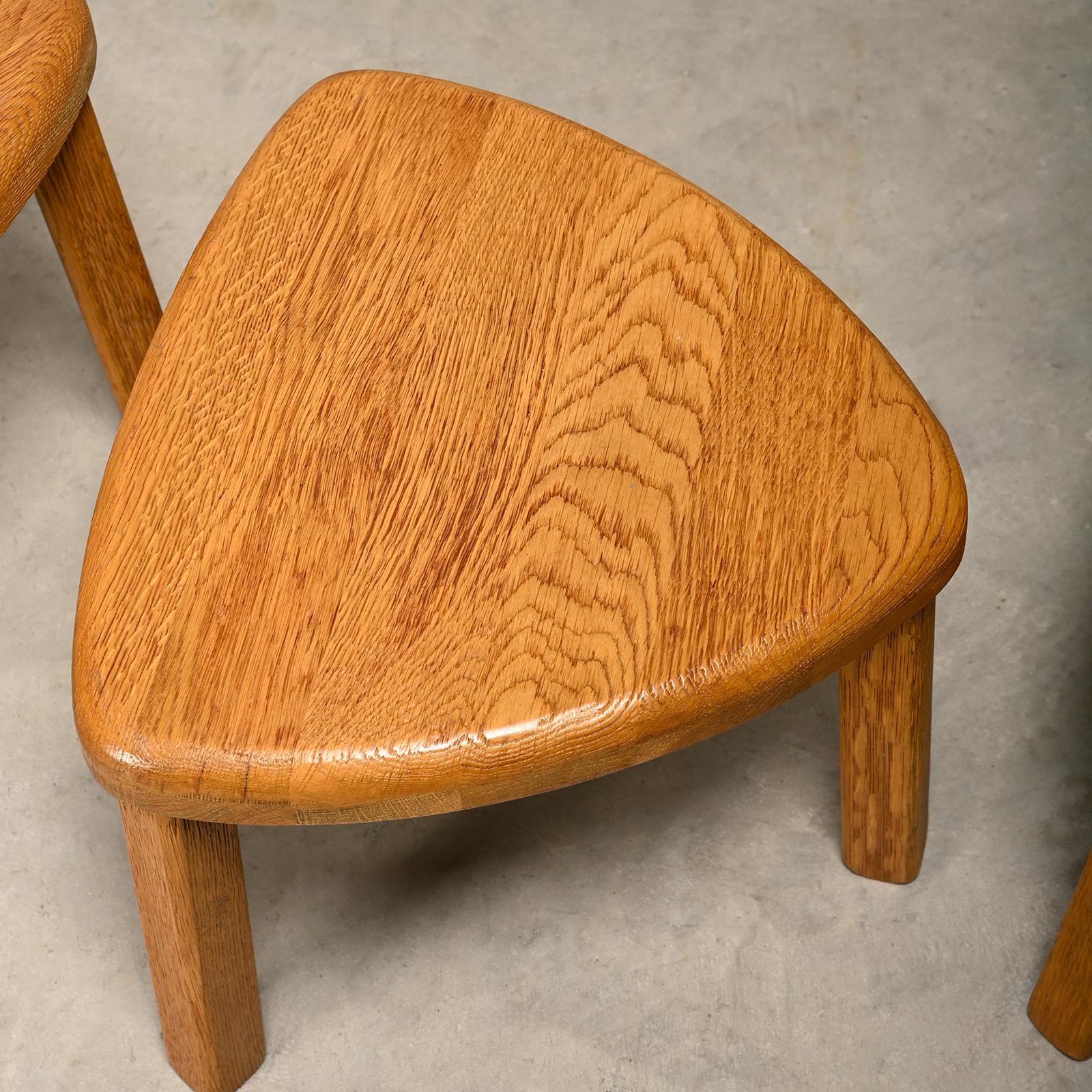 Sculptural set Nesting Side Tables in solid Oak, French 1970s For Sale 4