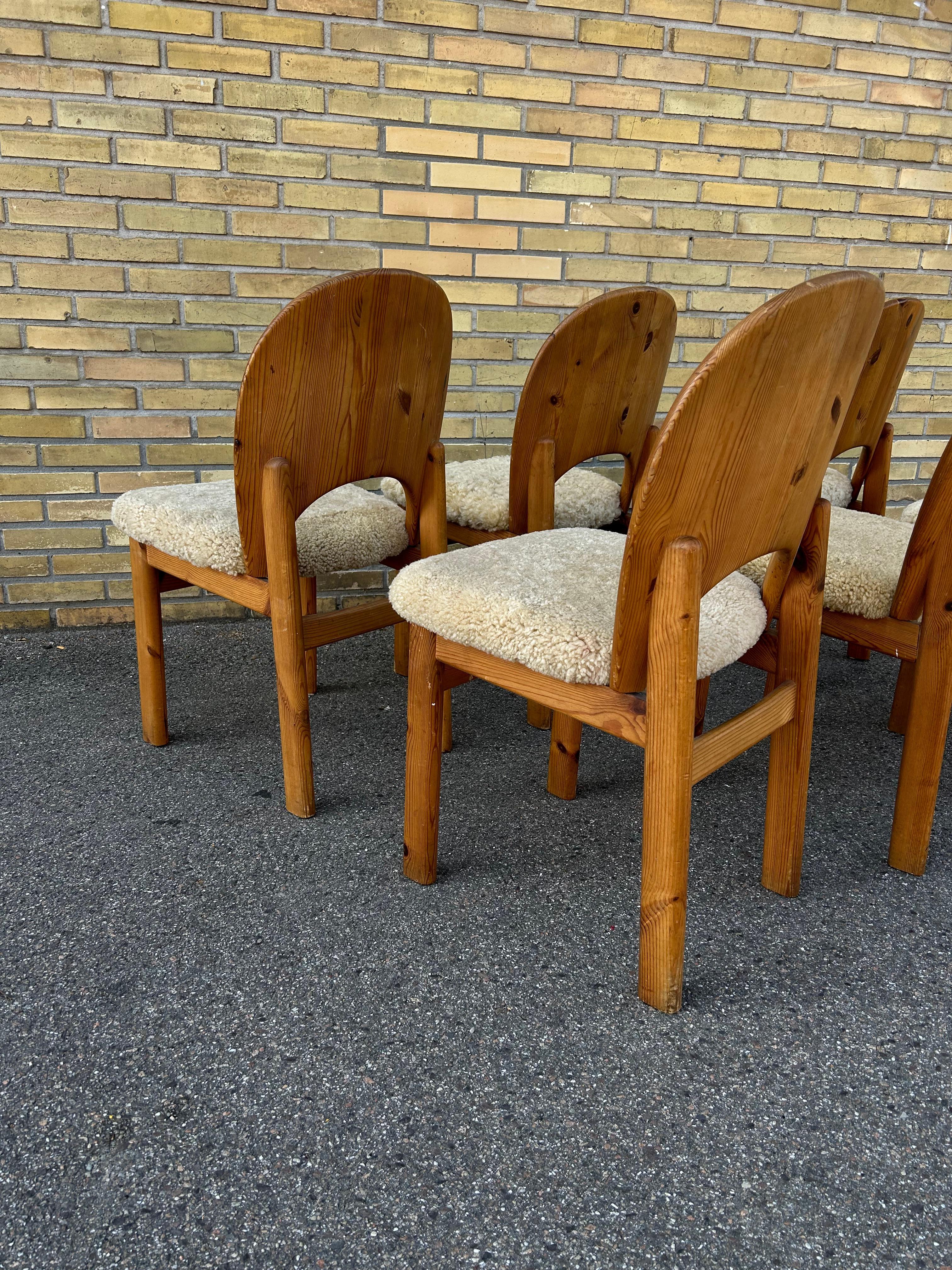 Lambskin Sculptural set of 6 pine dining chairs by Glostrup Møbelfabrik, Denmark 1960’s