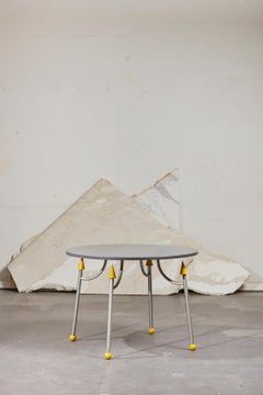 Sculptural set of 8 chairs and table in the manner of Totem