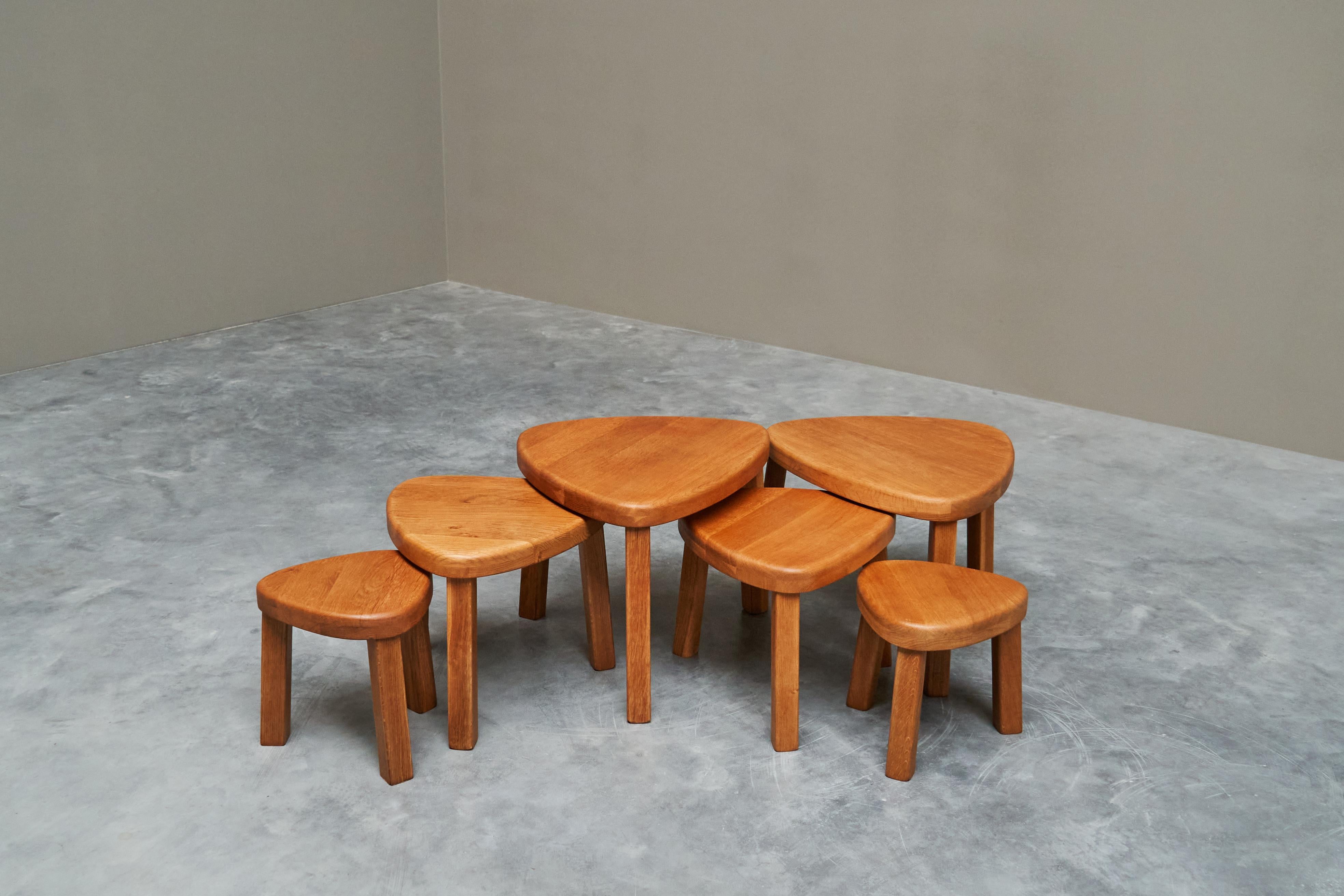 20th Century Sculptural Set of Sectional Coffee Tables in Solid Oak 1970s For Sale