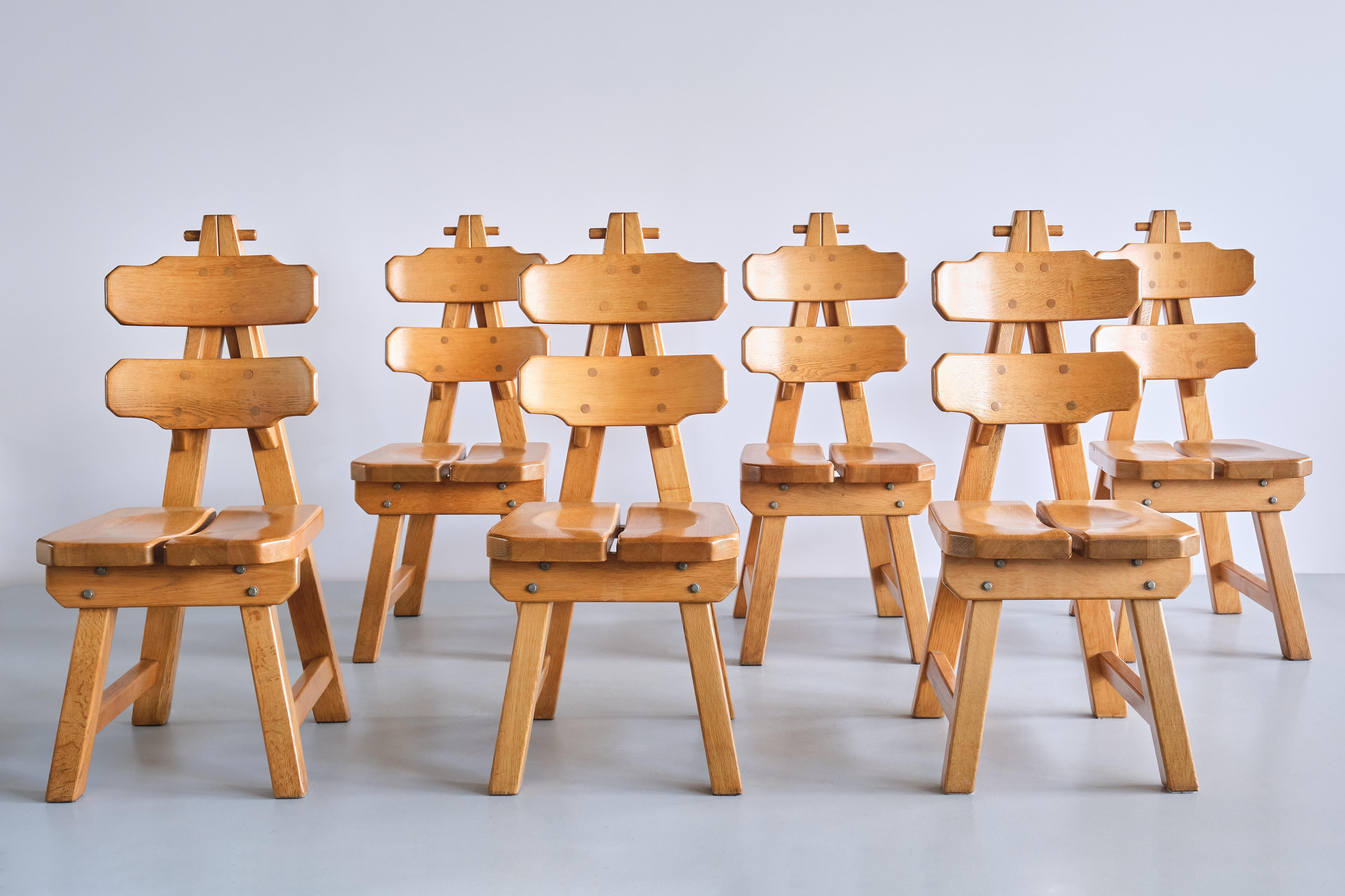 Sculptural Set of Six Brutalist Dining Chairs in Solid Oak, France, 1960s For Sale 11