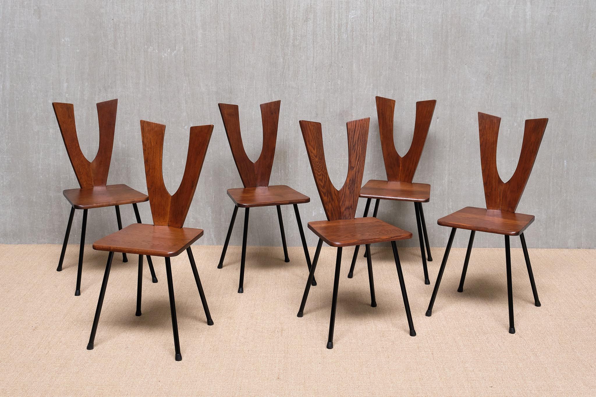 Sculptural Set of Six Winged-Back Dining Chairs in Solid Oak, France, 1950s For Sale 11
