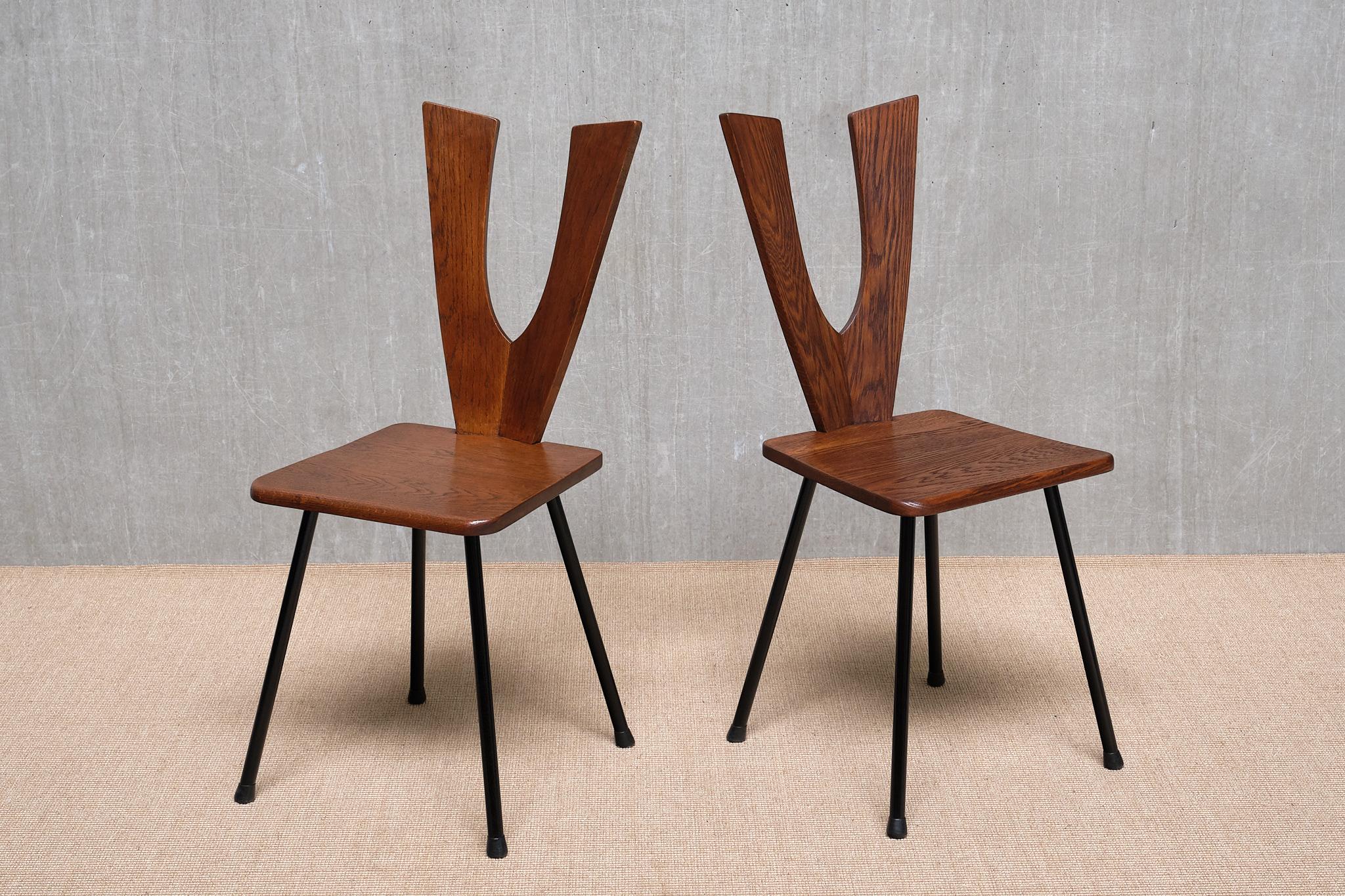French Sculptural Set of Six Winged-Back Dining Chairs in Solid Oak, France, 1950s For Sale
