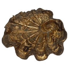 Vintage Sculptural shell-shaped ashtray in Rococo style made of gilded bronze, Italy 70s