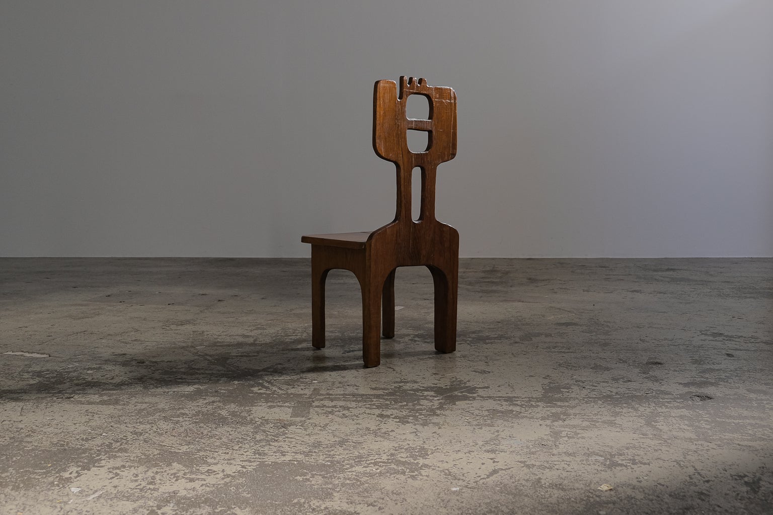 the poetic chair.

francesco pasinato (1935-2003), born in padua, italy, lived as a painter, sculptor, designer and gallery owner in saabrücken, germany. besides his better-known drawings he created playful sculptures and wallpanels from wood and