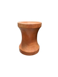 Table d'appoint sculpturale fabriquée en bois de Mango