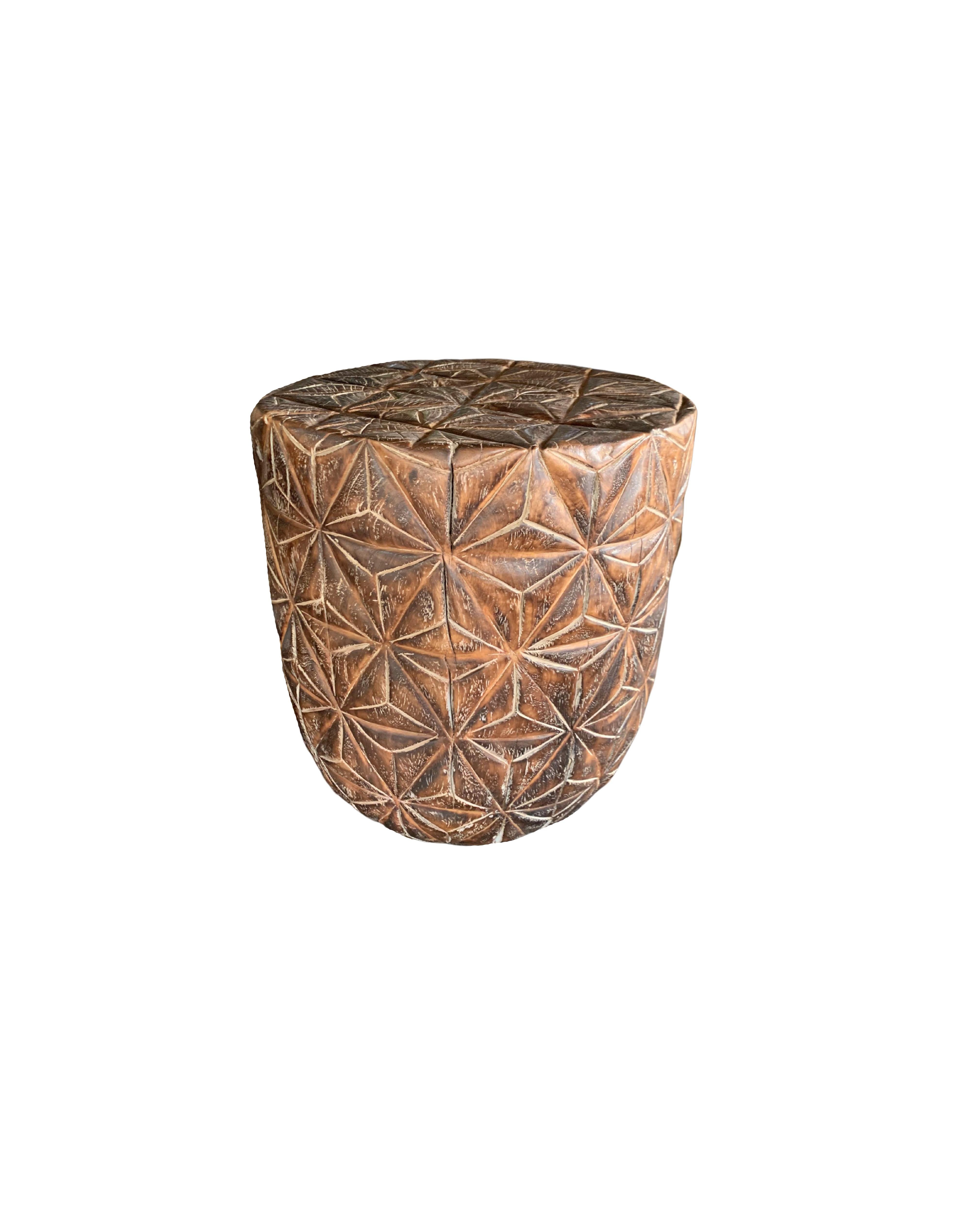 Hand-Crafted Sculptural Side Table Crafted from Solid Mango Wood Engraved Pattern For Sale
