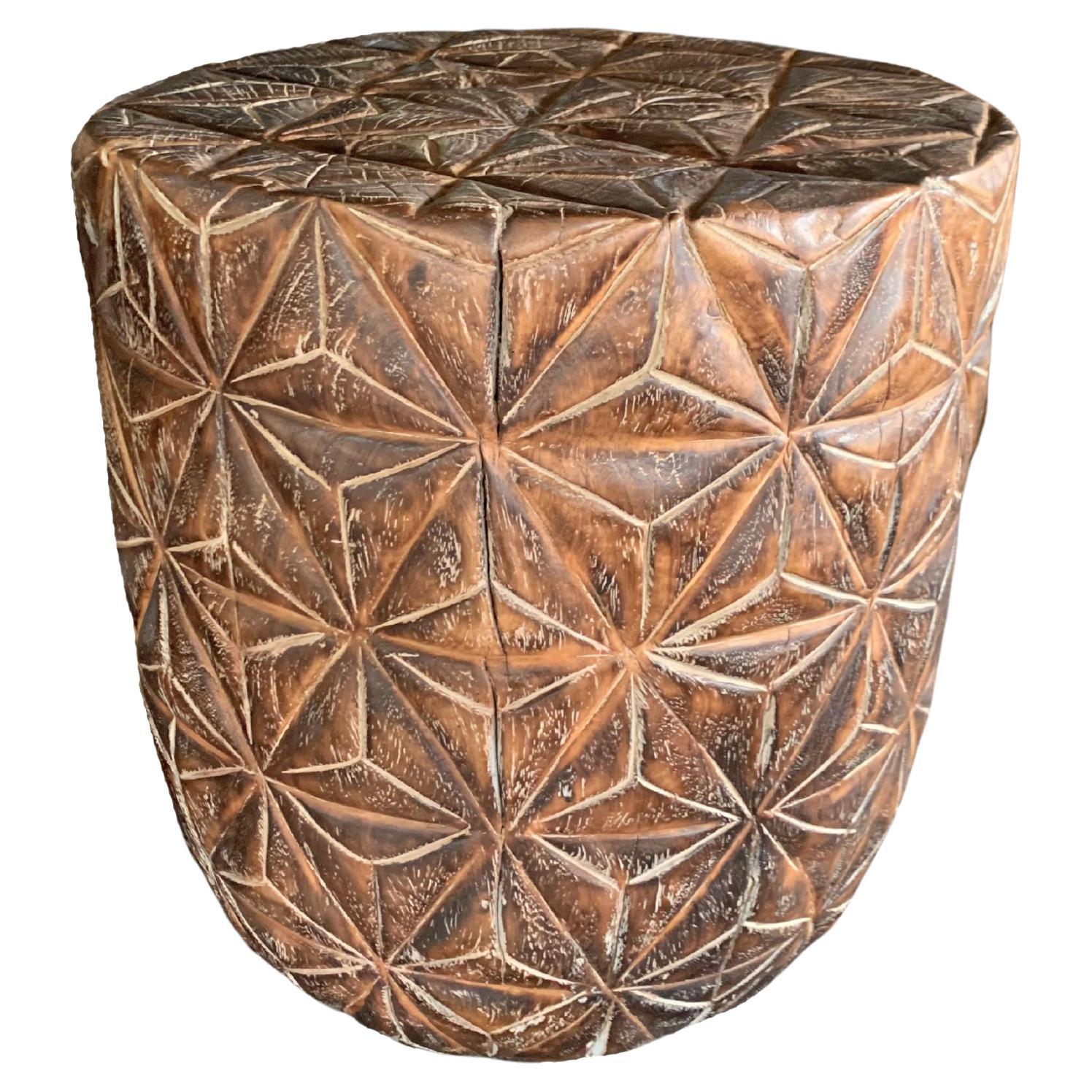 Sculptural Side Table Crafted from Solid Mango Wood Engraved Pattern For Sale
