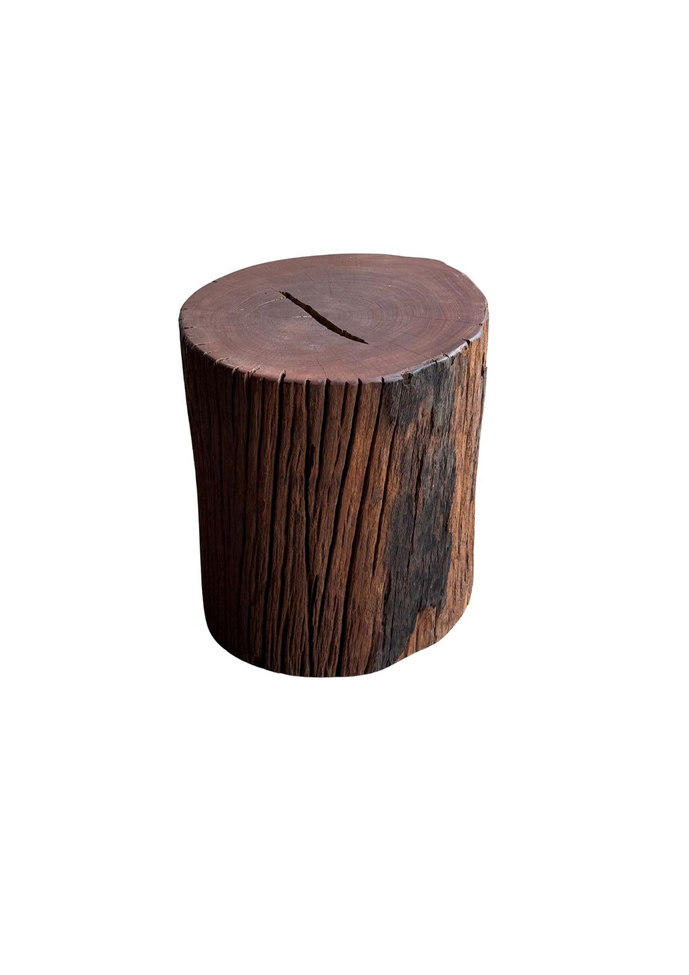 Sculptural Side Table Crafted from Ulin Iron Wood, Modern Organic In Good Condition For Sale In Jimbaran, Bali