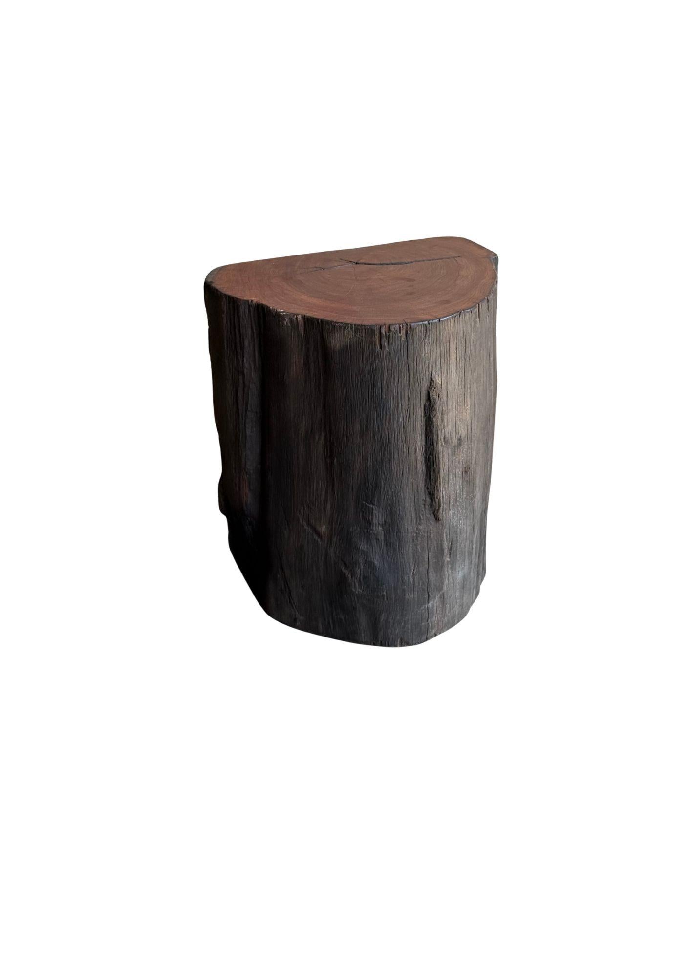 Sculptural Side Table Crafted from Ulin Iron Wood, Modern Organic In Good Condition For Sale In Jimbaran, Bali