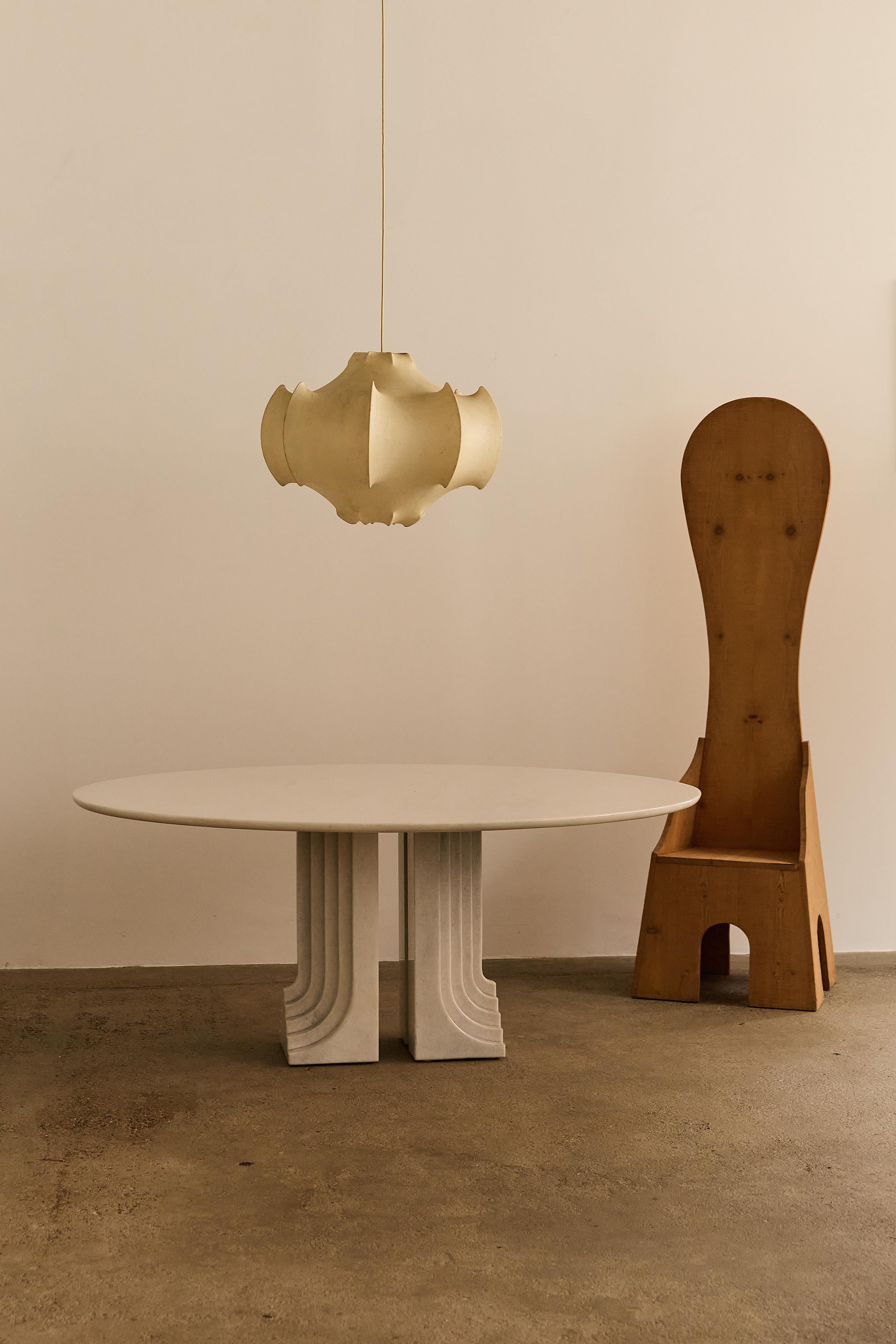 Sculptural Side Table (Mitte des 20. Jahrhunderts) im Angebot