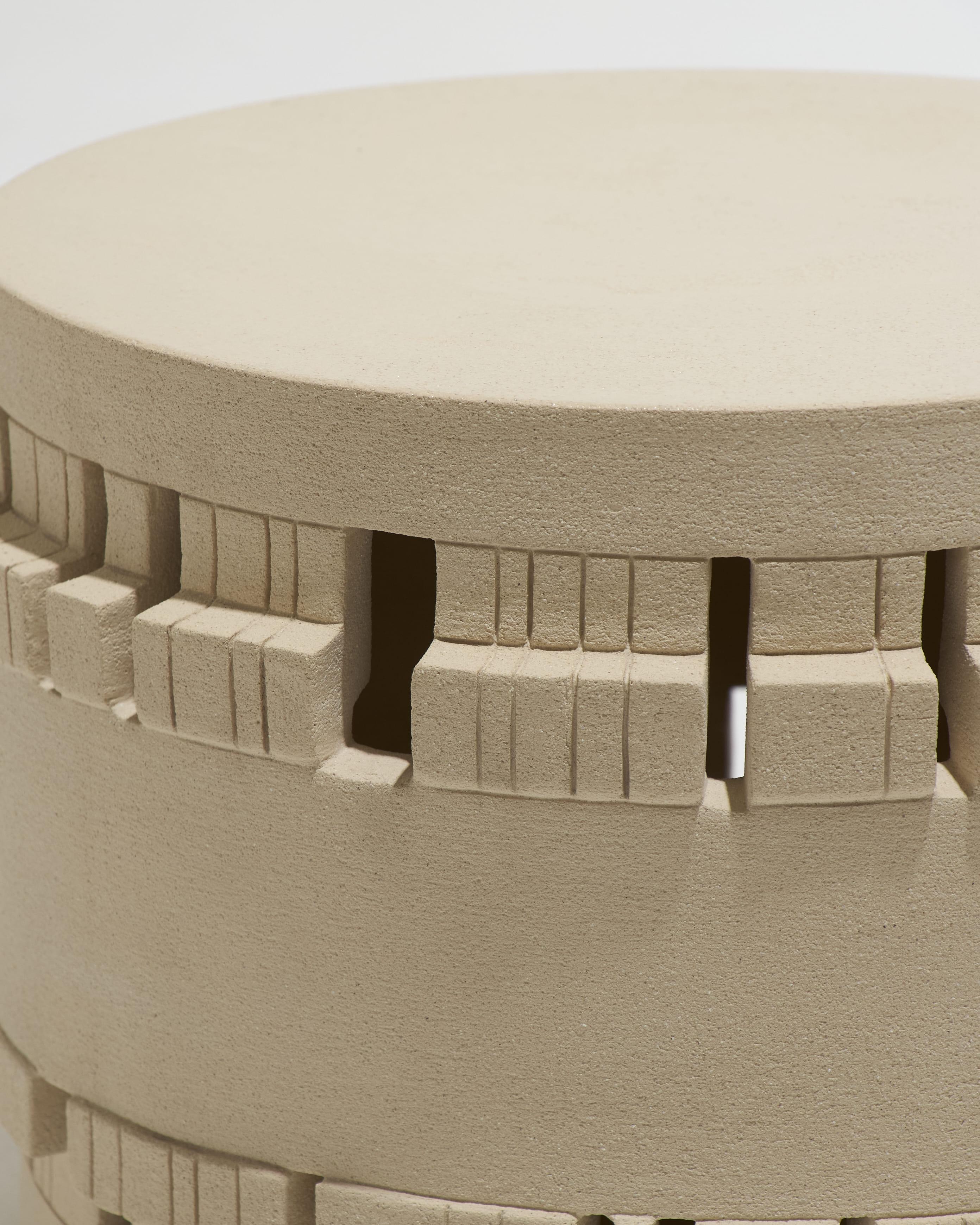 Sculptural side table in chamotte stoneware For Sale 1