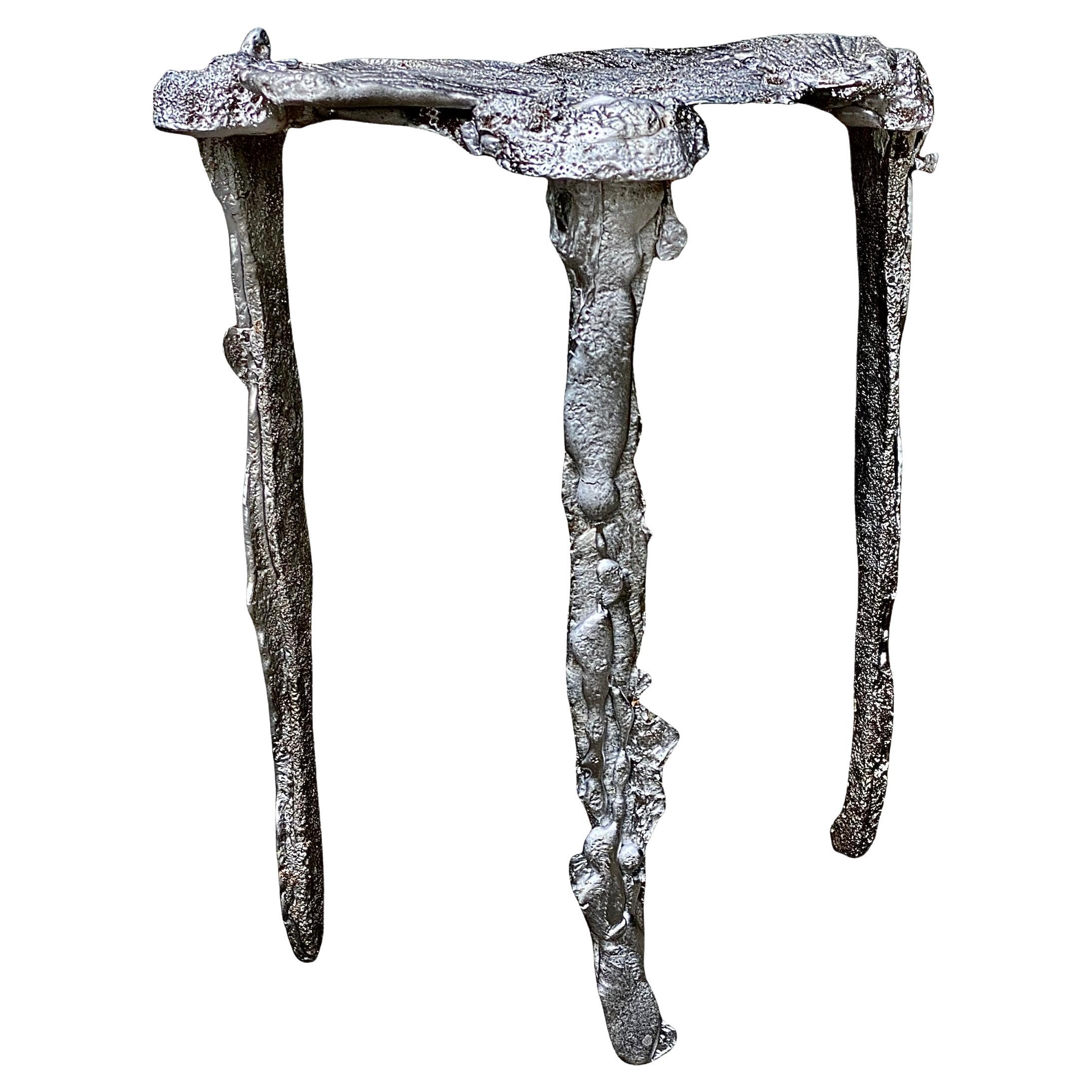 Skulpturaler Beistelltisch aus Zinn und Aluminium und Metall aus Aluminium, 21. Jahrhundert, von Mattia Biagi (amerikanisch) im Angebot