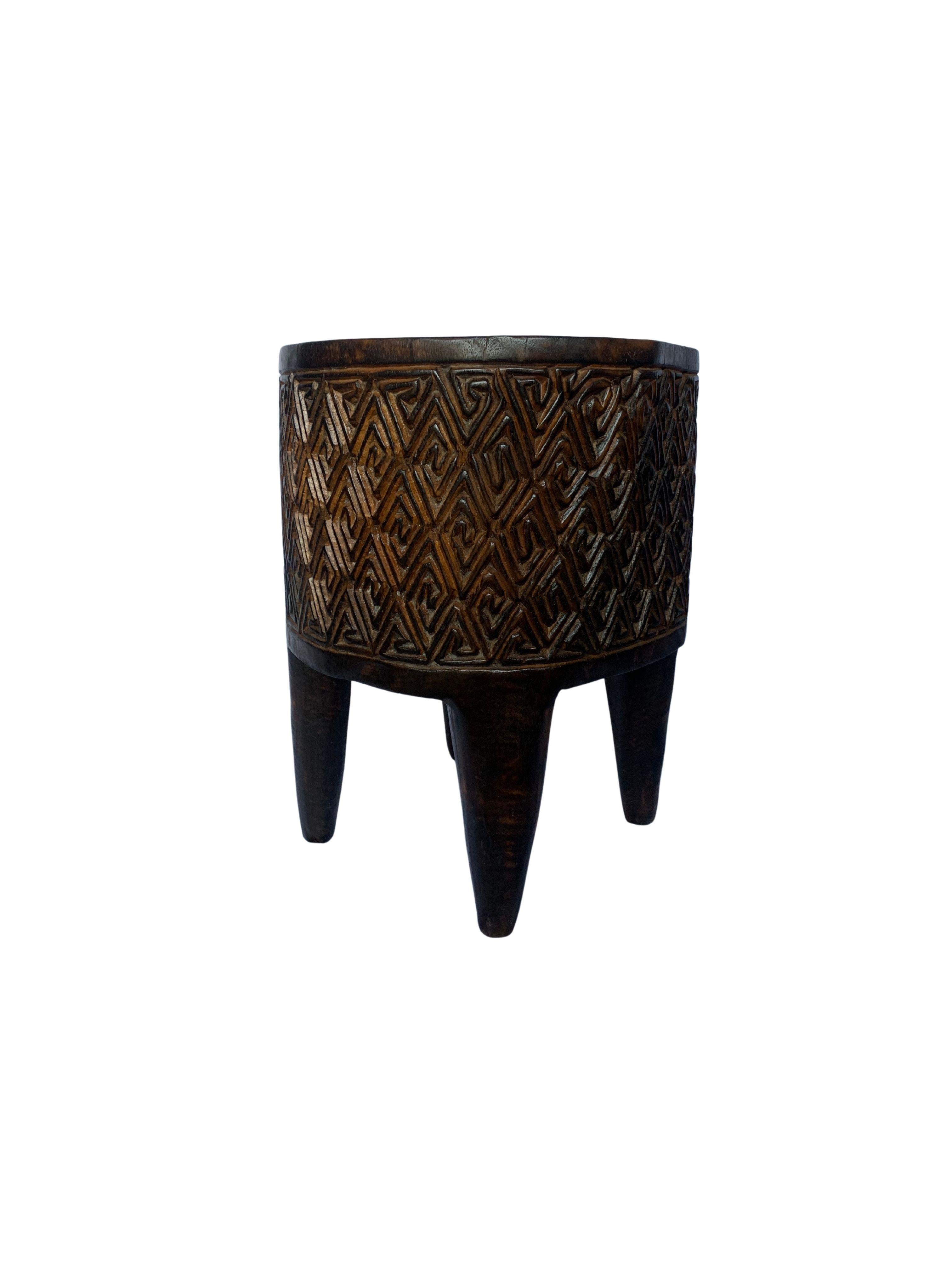 Hand-Crafted Sculptural Side Table Solid Mango Wood, Carved Detailing For Sale