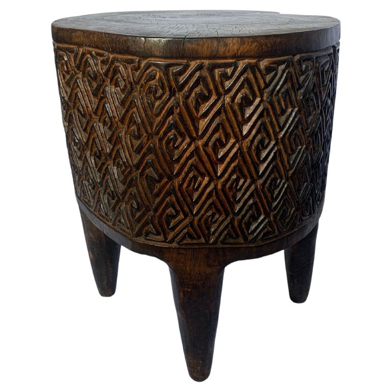 Sculptural Side Table Solid Mango Wood, Carved Detailing For Sale at