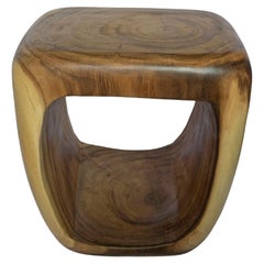 Table d'appoint sculpturale / tabouret en bois de mango massif