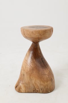 Tavolino scultoreo, sgabello, legno massiccio, noce, design contemporaneo, Logniture