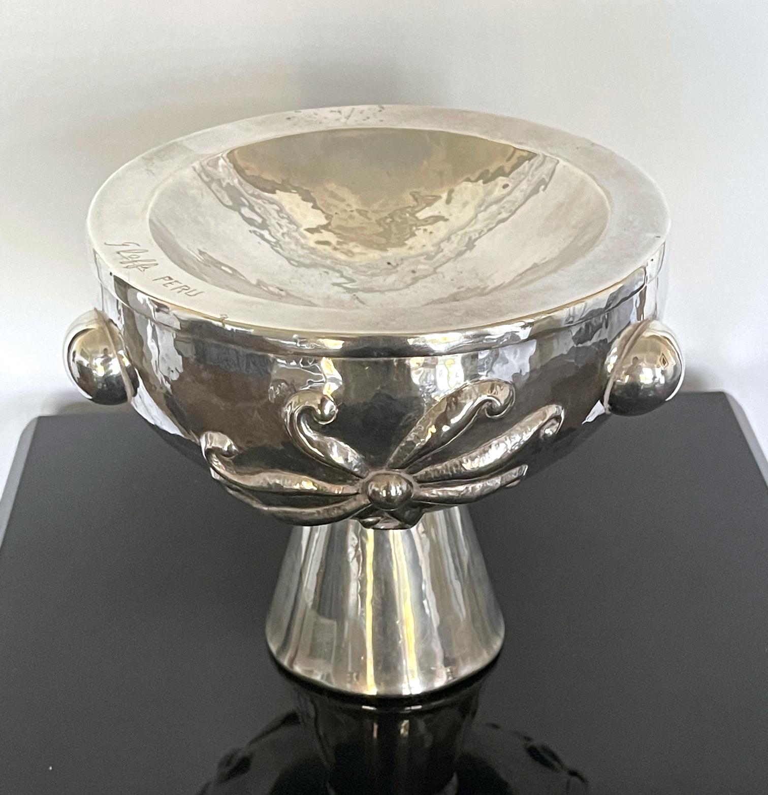 Sculptural Silver Center Bowl with Relief Surface Graziella Laffi In Good Condition For Sale In Atlanta, GA