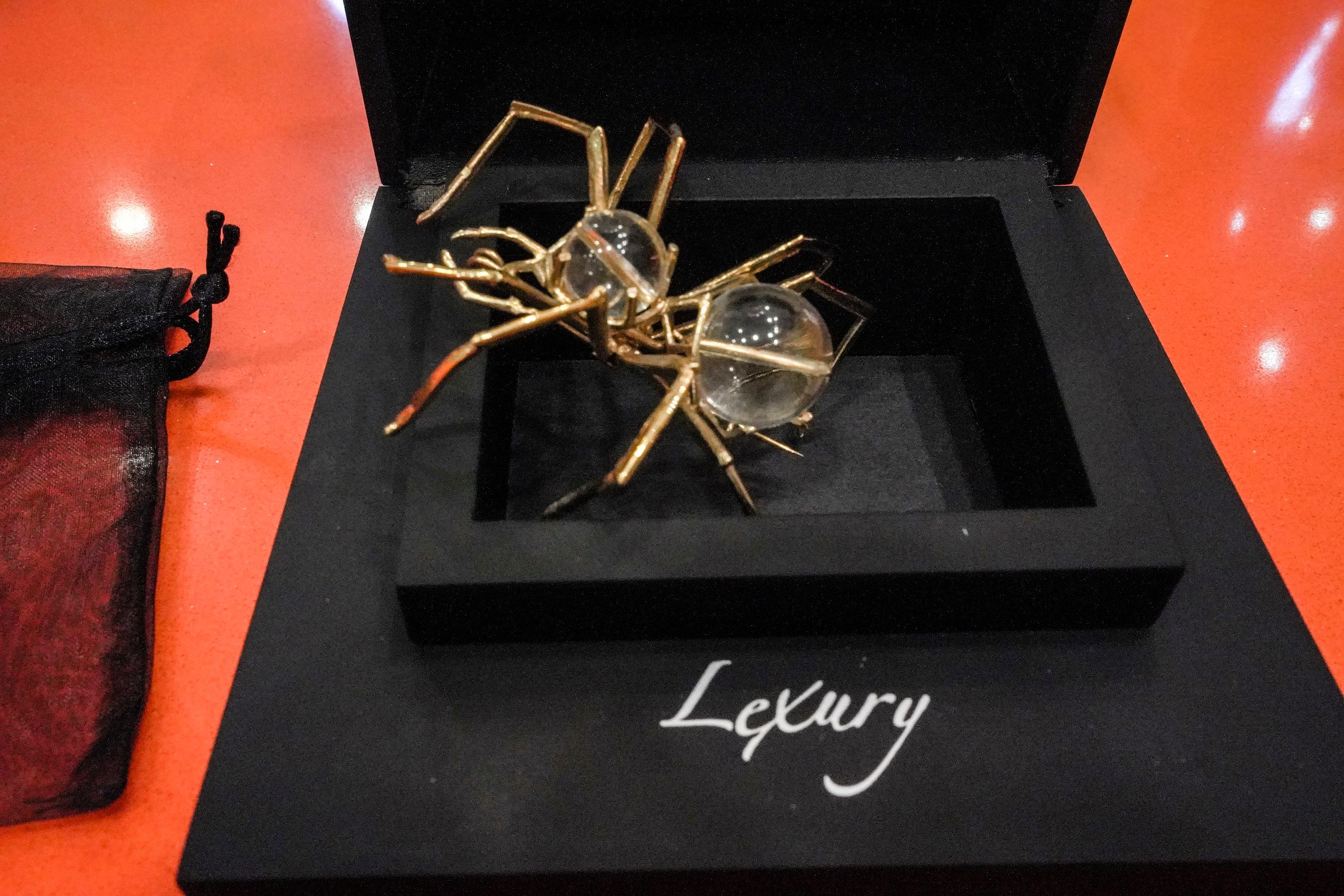 Sculptural Silver Gold Plating Spider Brooch, Signed Bruno Rocha In Excellent Condition In Valladolid, ES