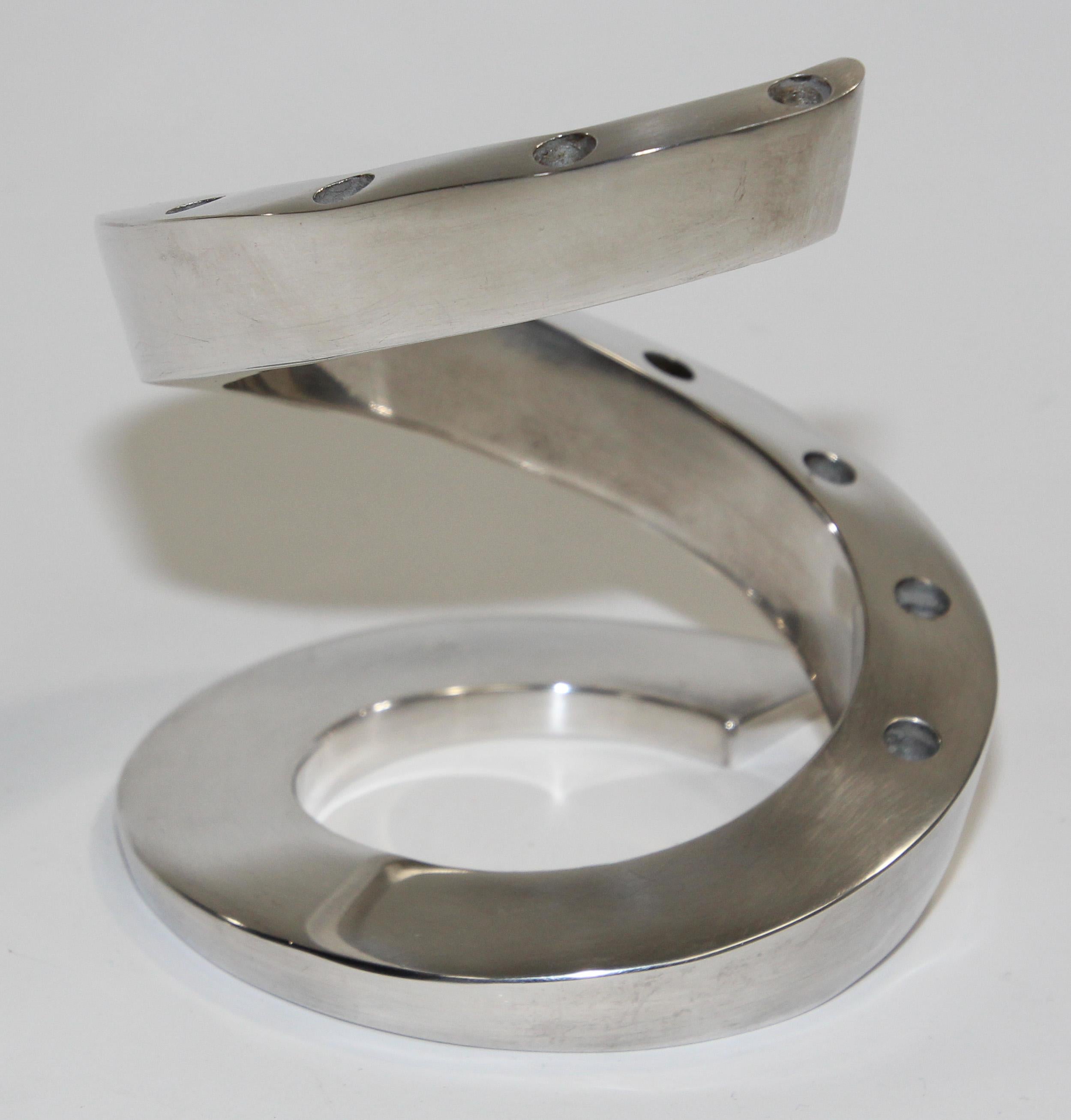 Placcato Portacandele scultoreo a spirale placcato argento di Bertil Vallien per Dansk Designs in vendita