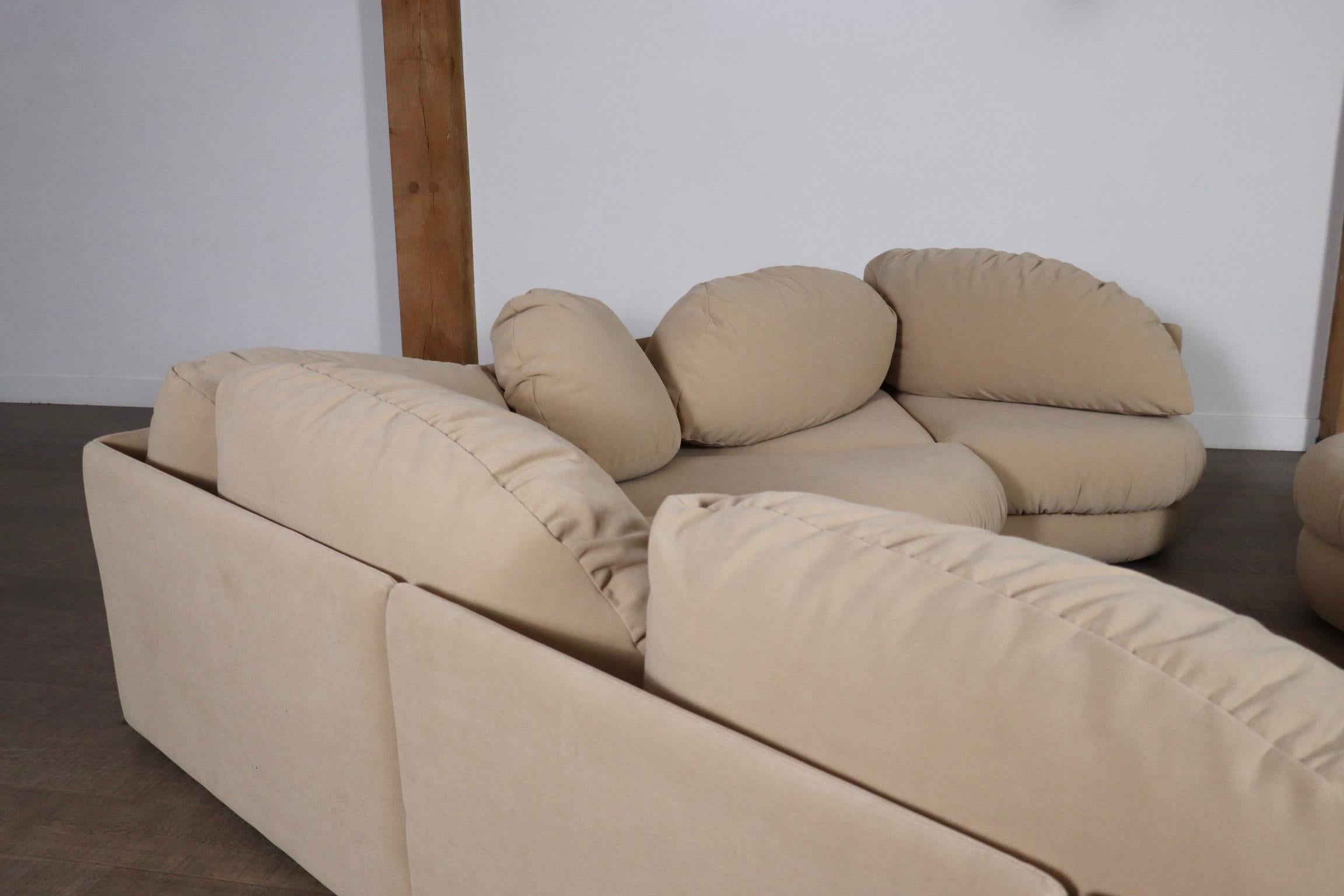 Canapé sculptural en beige par Wiener Werkstätte, Autriche 1970 en vente 2