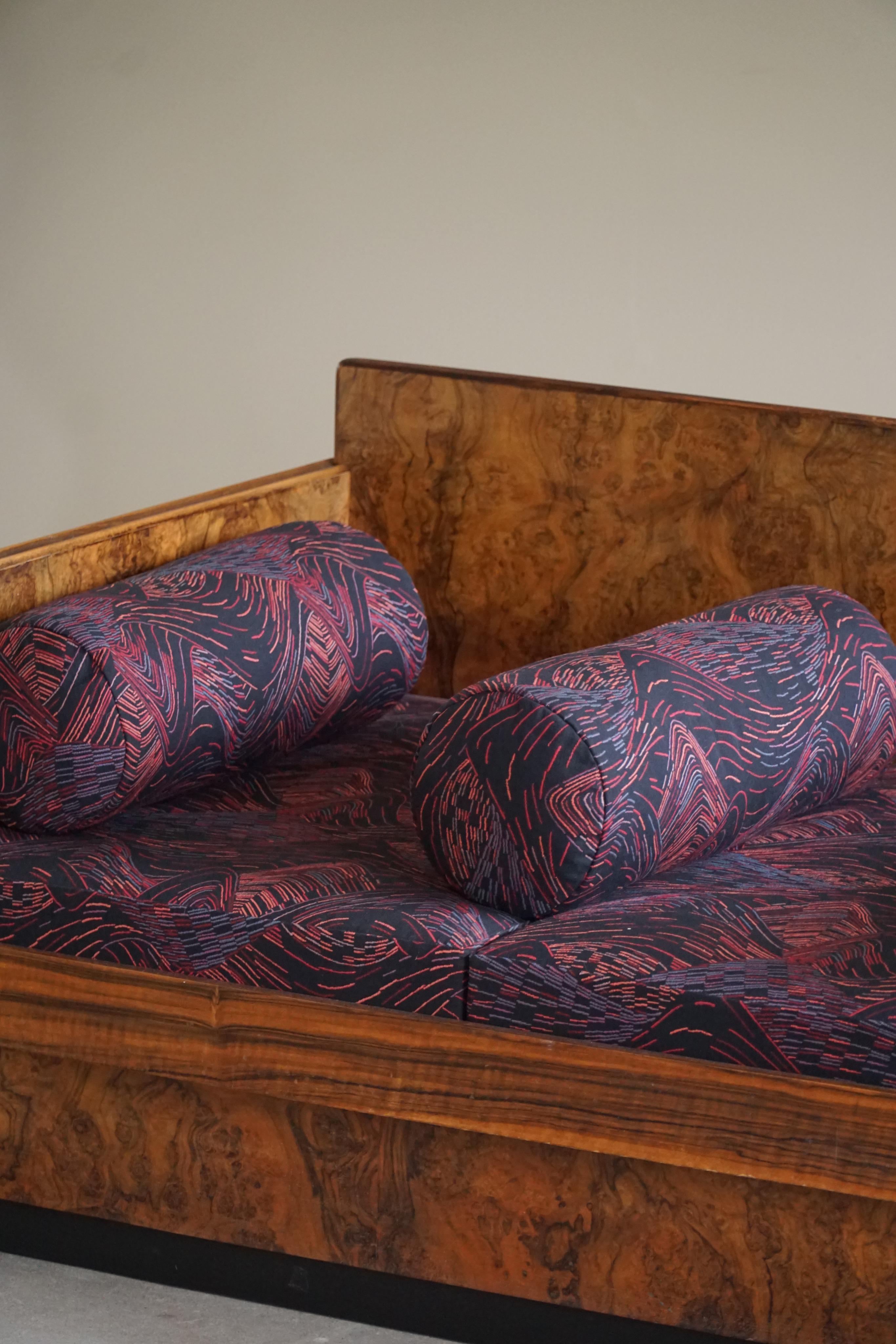 Sculptural Sofa in Nutwood & Burl, Art Deco, Swedish Cabinetmaker, 1940s For Sale 3