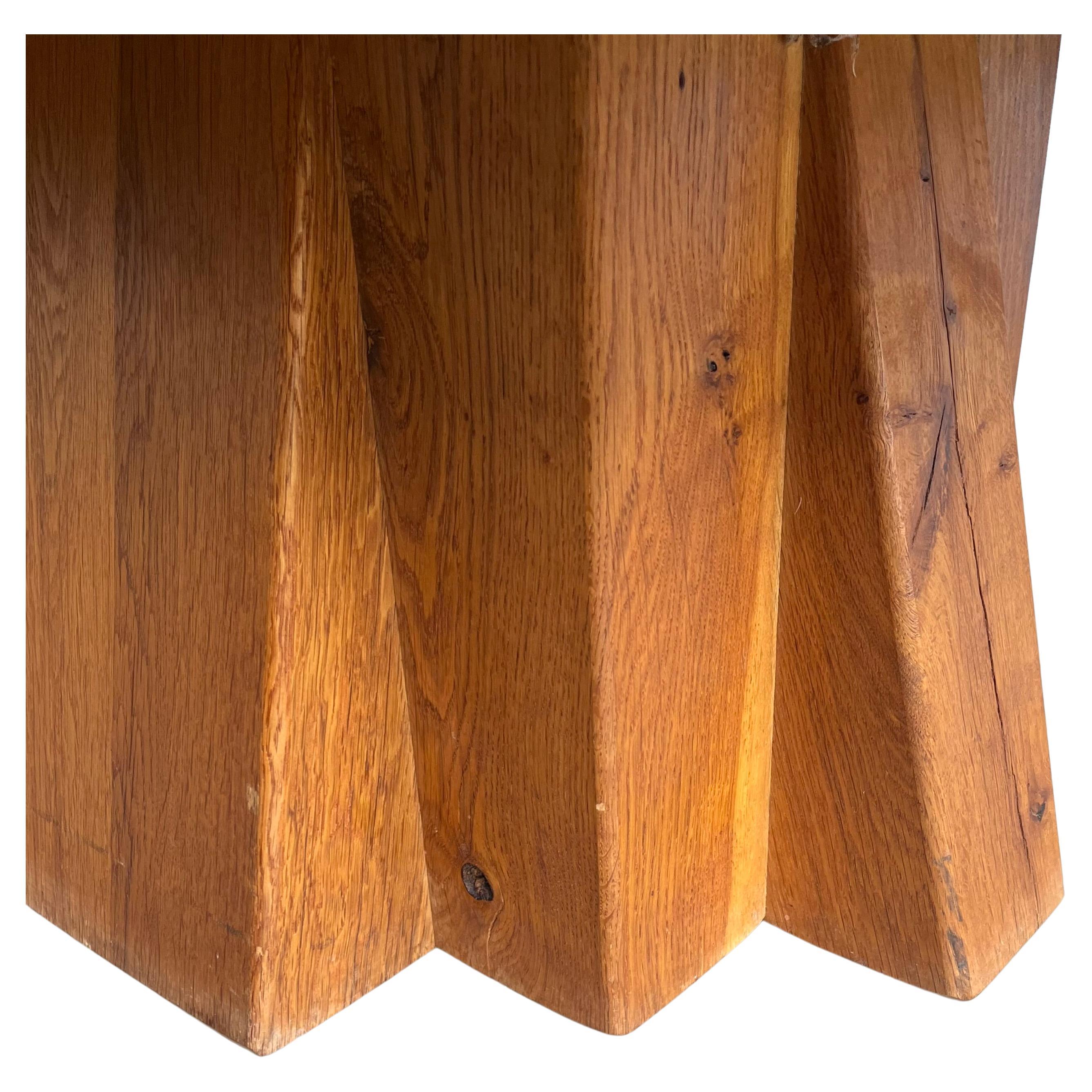 Table basse ovale sculpturale en chêne massif dans le style de Pierre Chapo, France 1970 en vente 6