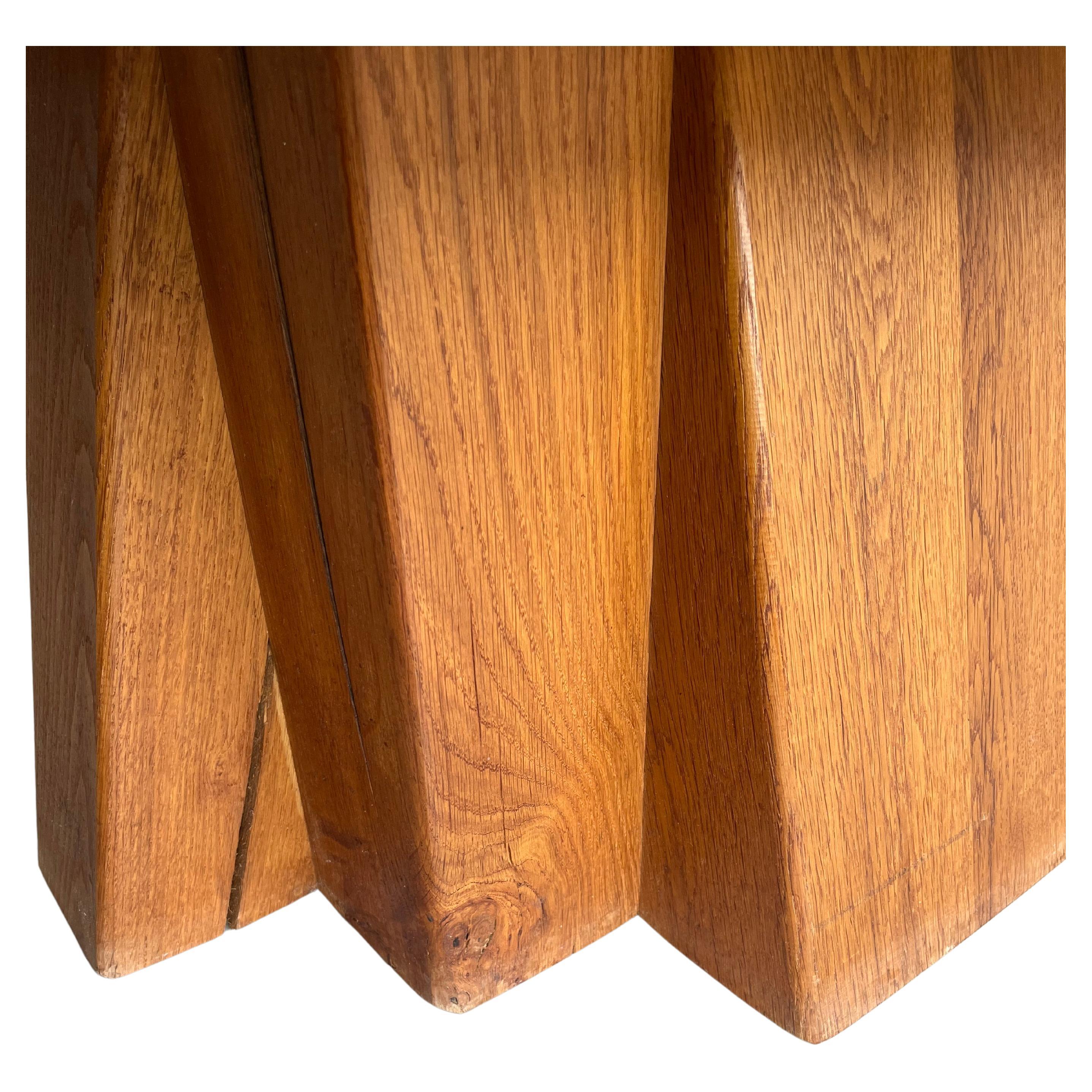 Table basse ovale sculpturale en chêne massif dans le style de Pierre Chapo, France 1970 en vente 2