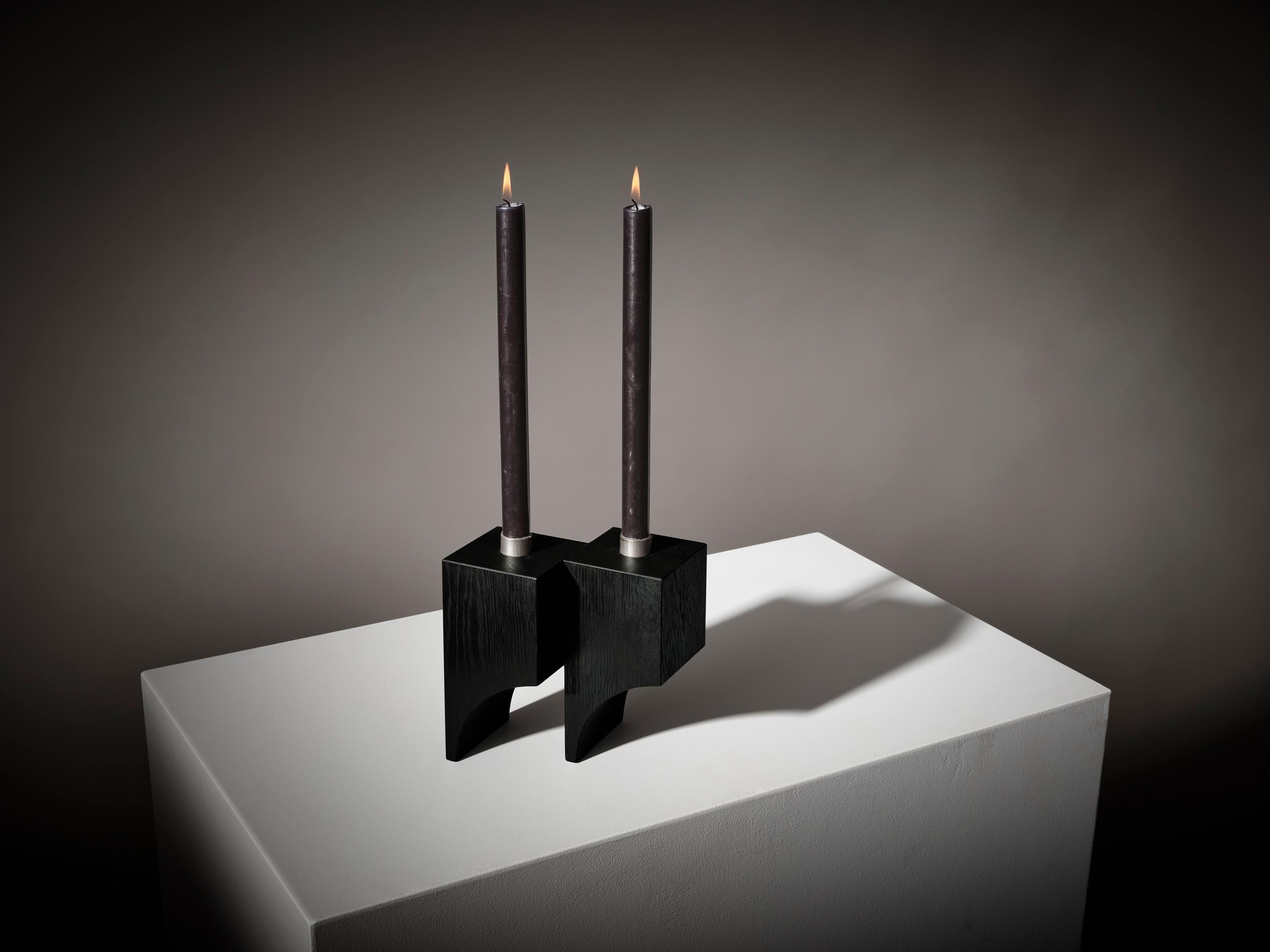 Brutalisme Porte-bougies sculptural en bois de chêne massif R :2 en vente