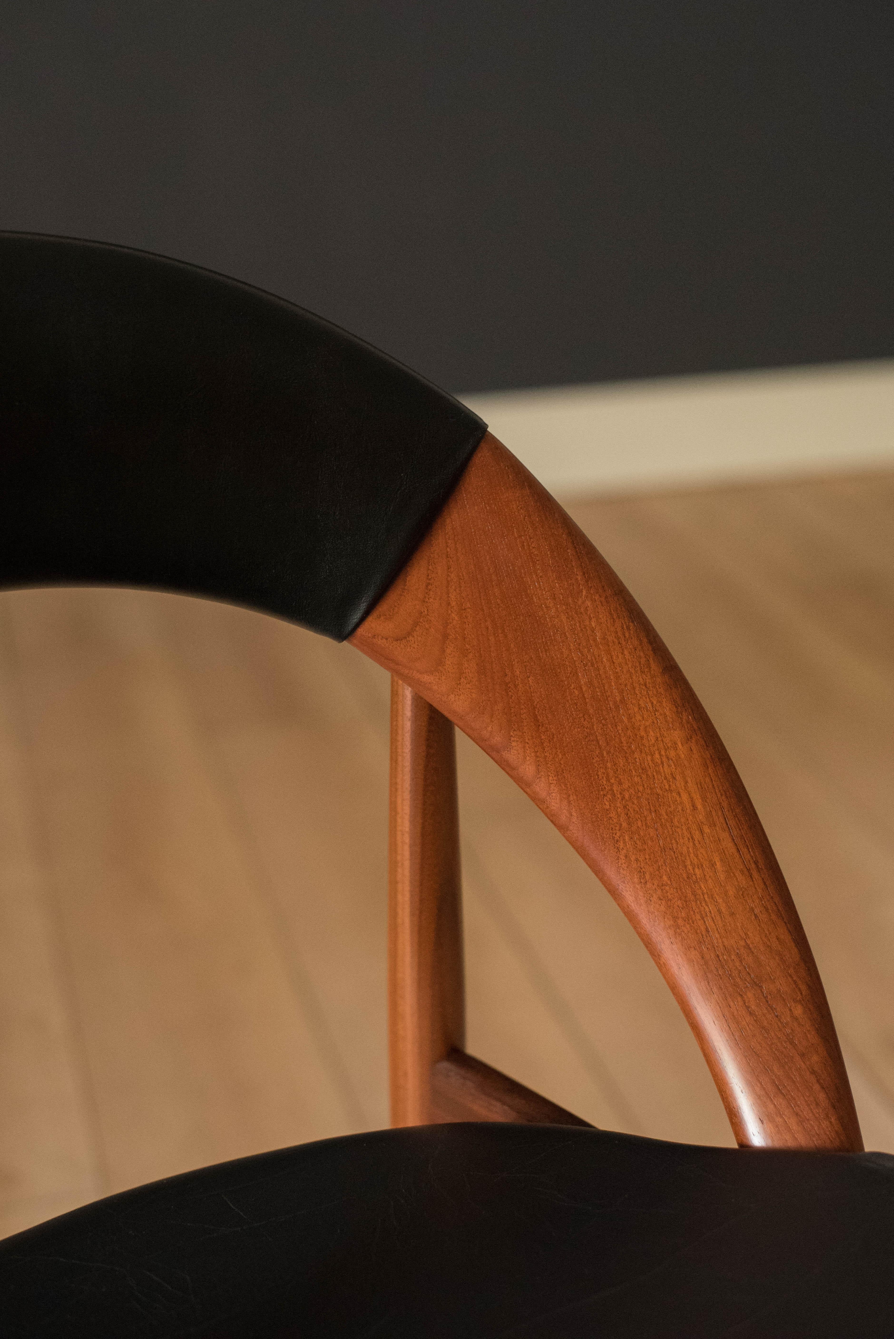 Sculptural Solid Teak Danish Modern Hoop Dining Chair by Arne Hovmand-Olsen For Sale 6