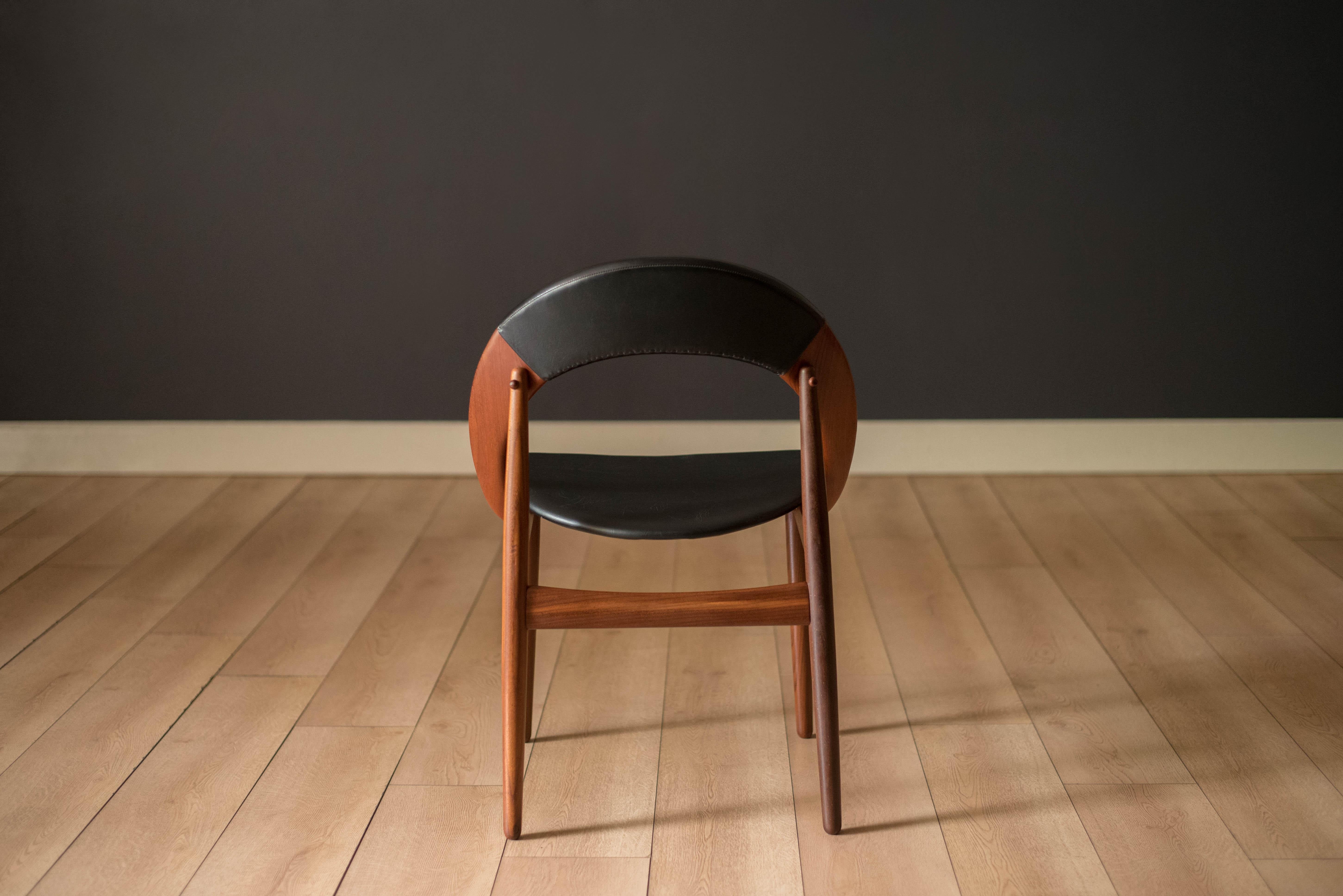 Sculptural Solid Teak Danish Modern Hoop Dining Chair by Arne Hovmand-Olsen For Sale 4
