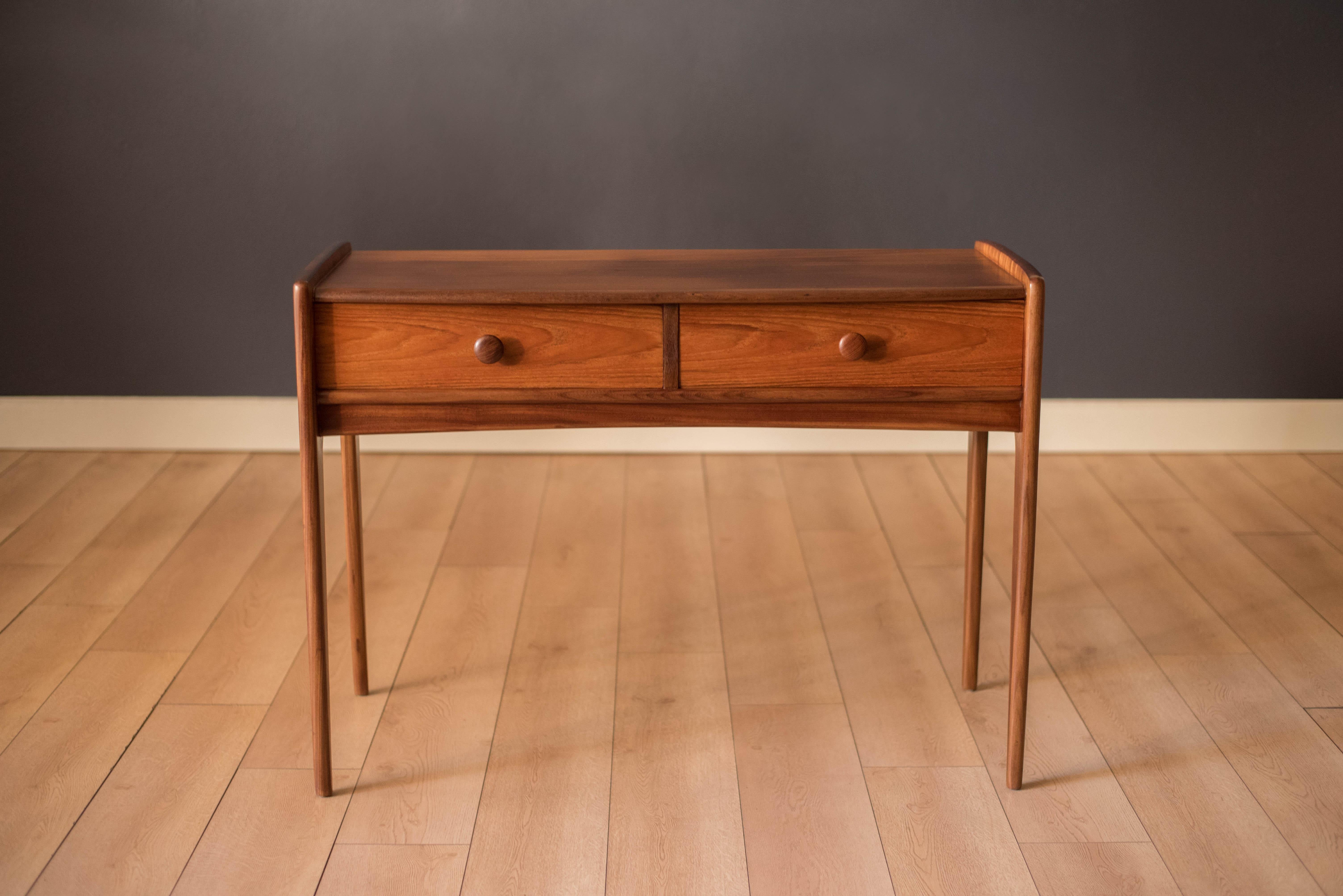 Sculptural Solid Teak Mid-Century Modern Console Table by A. Younger Ltd. In Good Condition In San Jose, CA