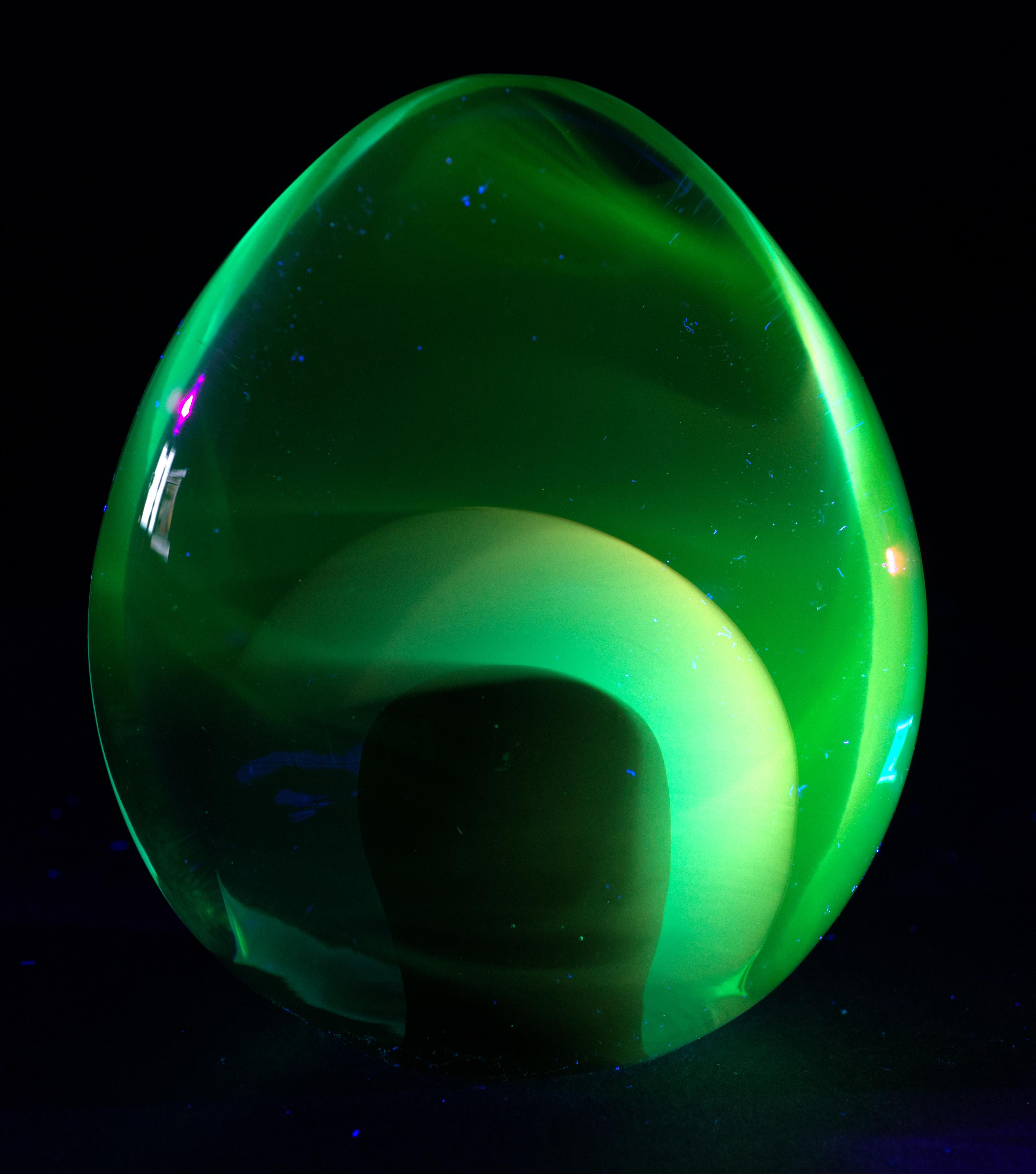 Sculptural Sommerso Murano Glass Paperweight, Glows in UV For Sale 3
