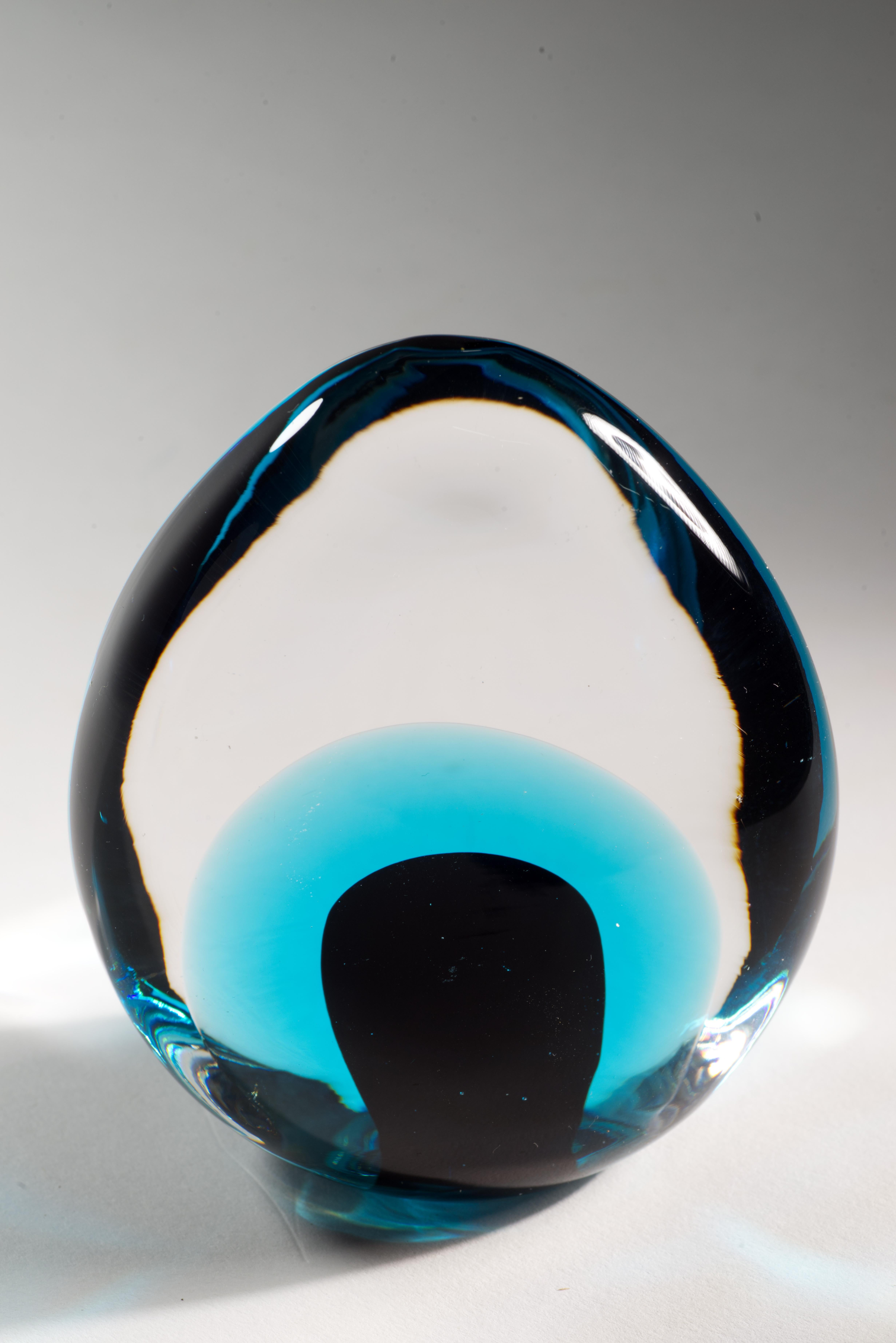 20th Century Sculptural Sommerso Murano Glass Paperweight, Glows in UV For Sale