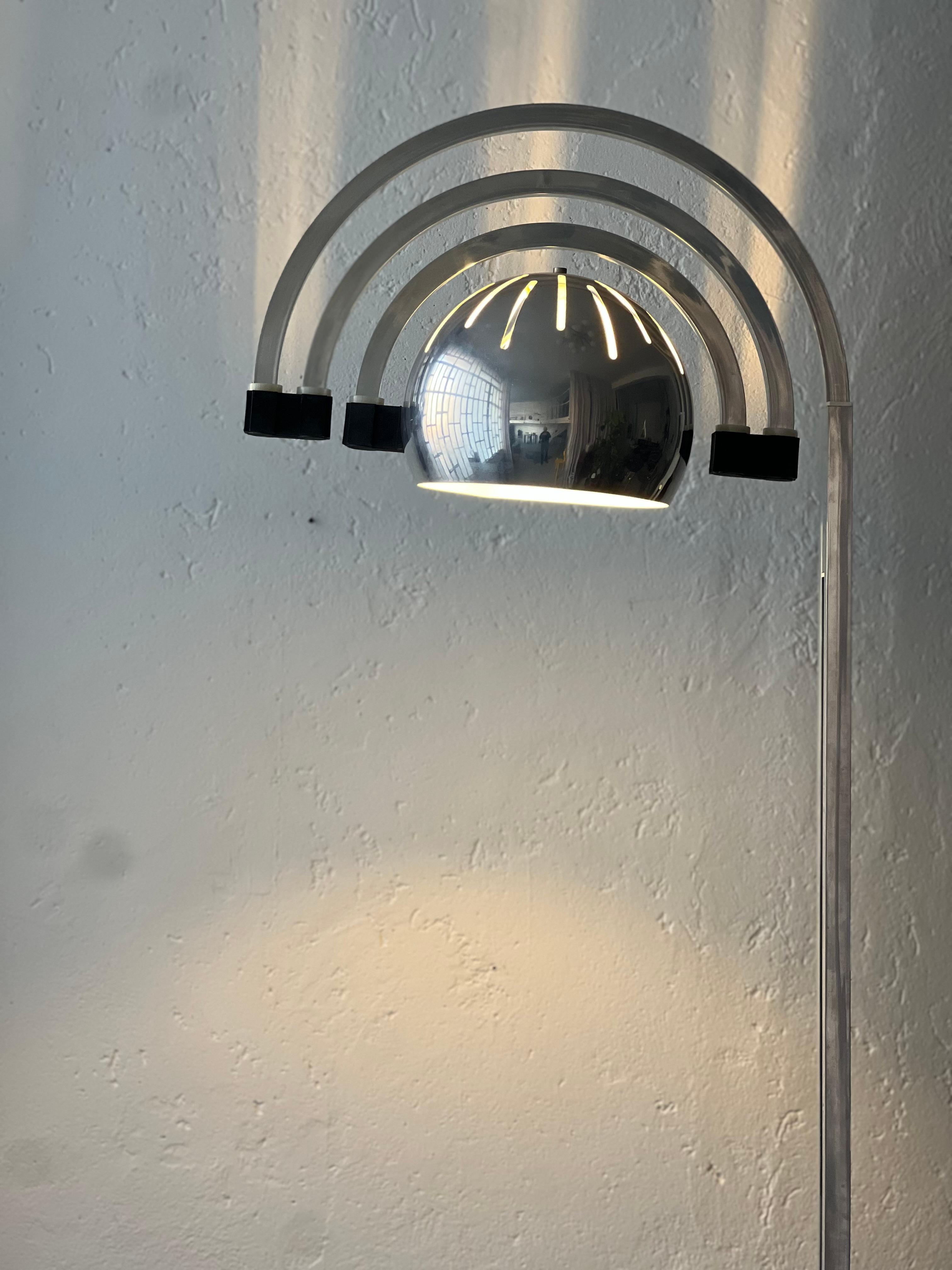 Sculptural Space Age Arco Floor Lamp, Chrome Metal, Three arches extendable For Sale 4