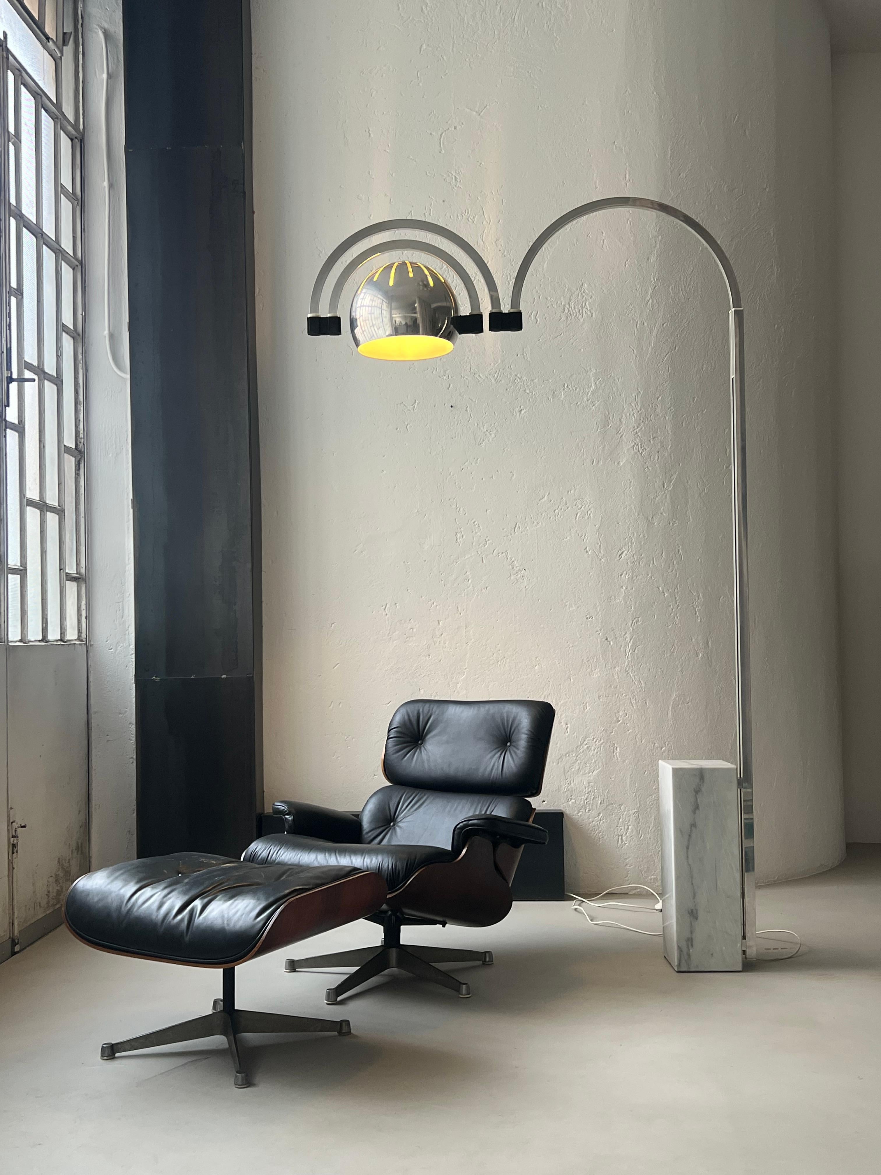 Sculptural Space Age Arco Floor Lamp, Chrome Metal, Three arches extendable For Sale 11