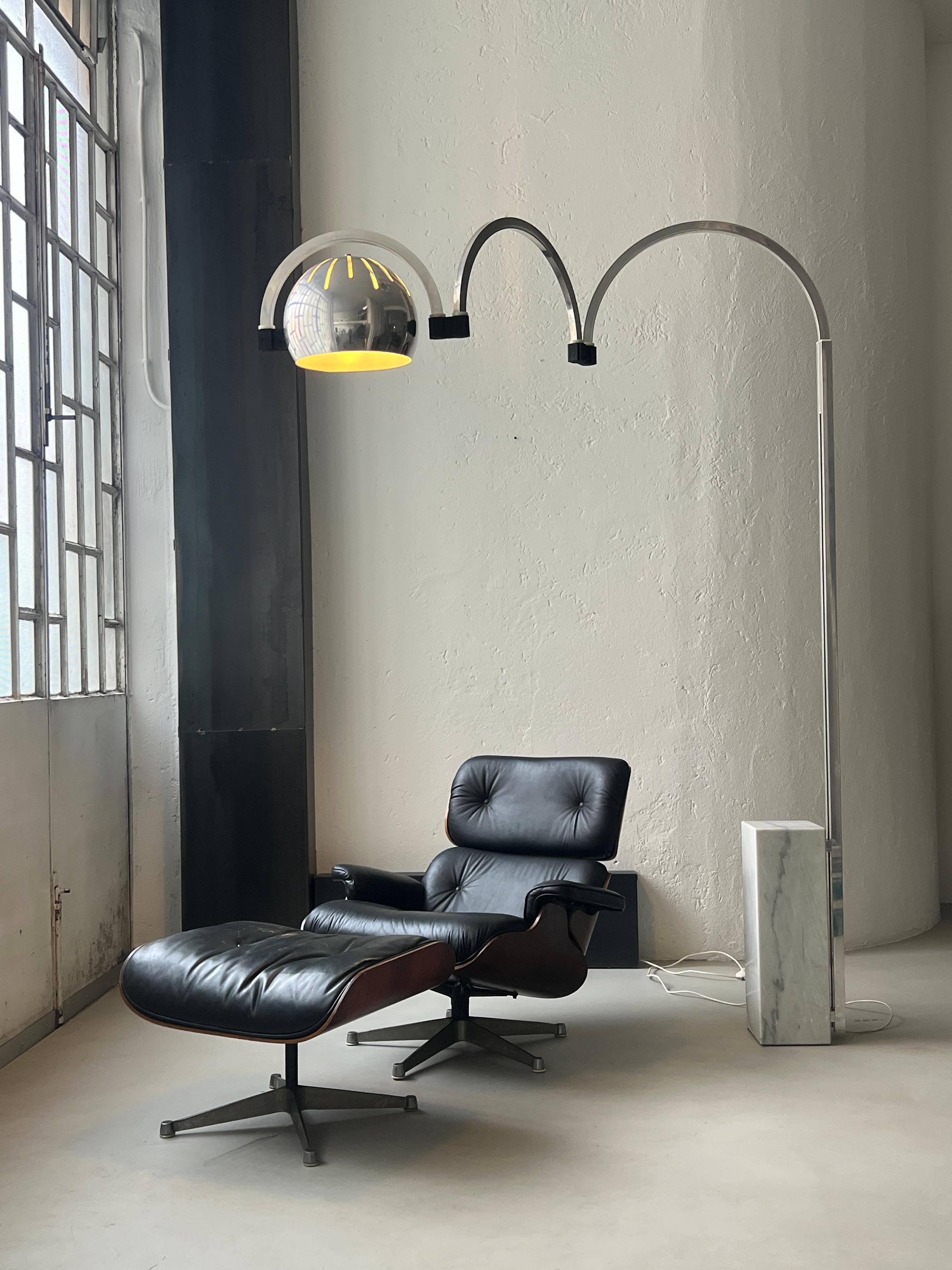 Sculptural Space Age Arco Floor Lamp, Chrome Metal, Three arches extendable For Sale 12