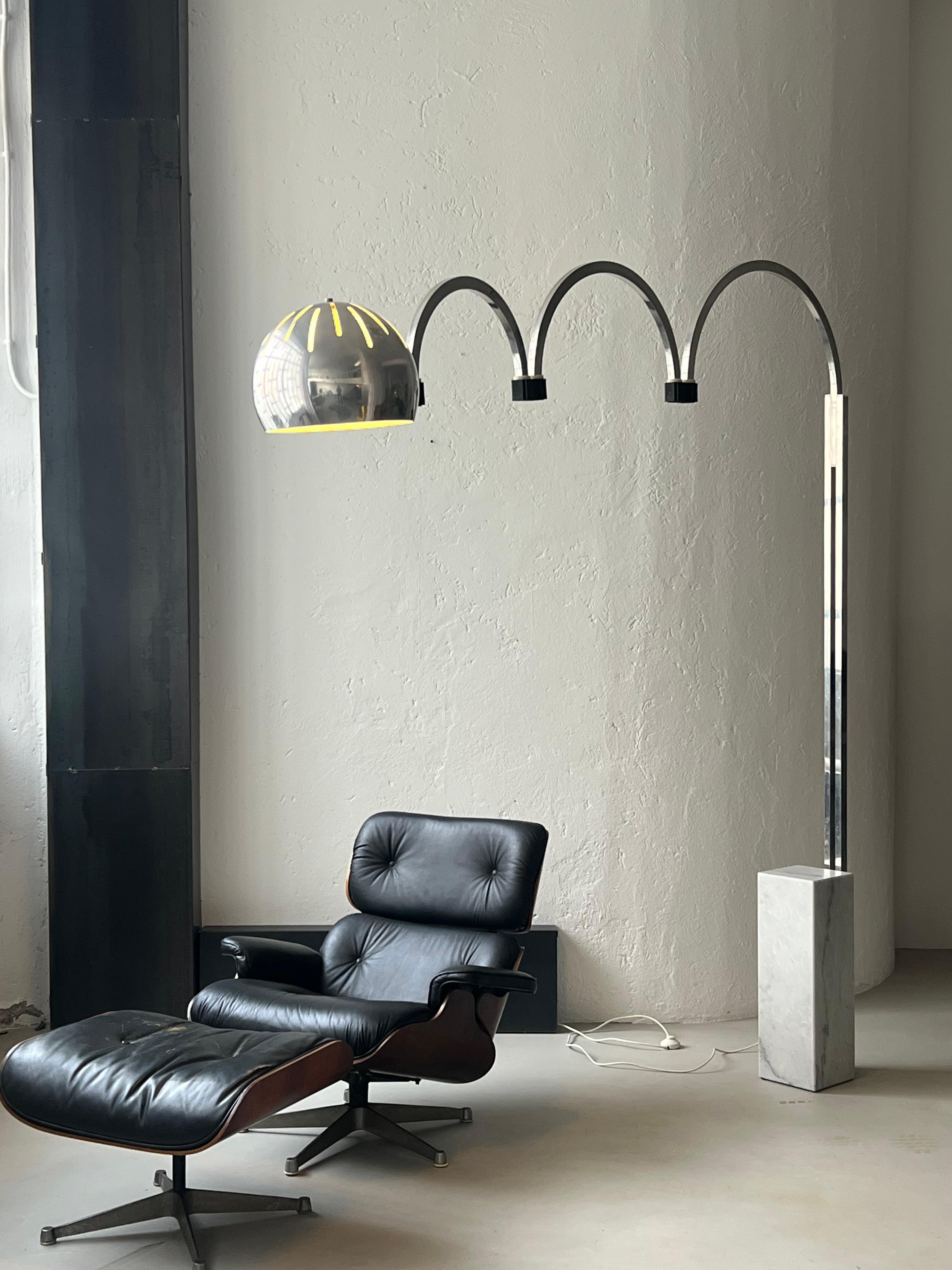 Sculptural Space Age Arco Floor Lamp, Chrome Metal, Three arches extendable For Sale 13