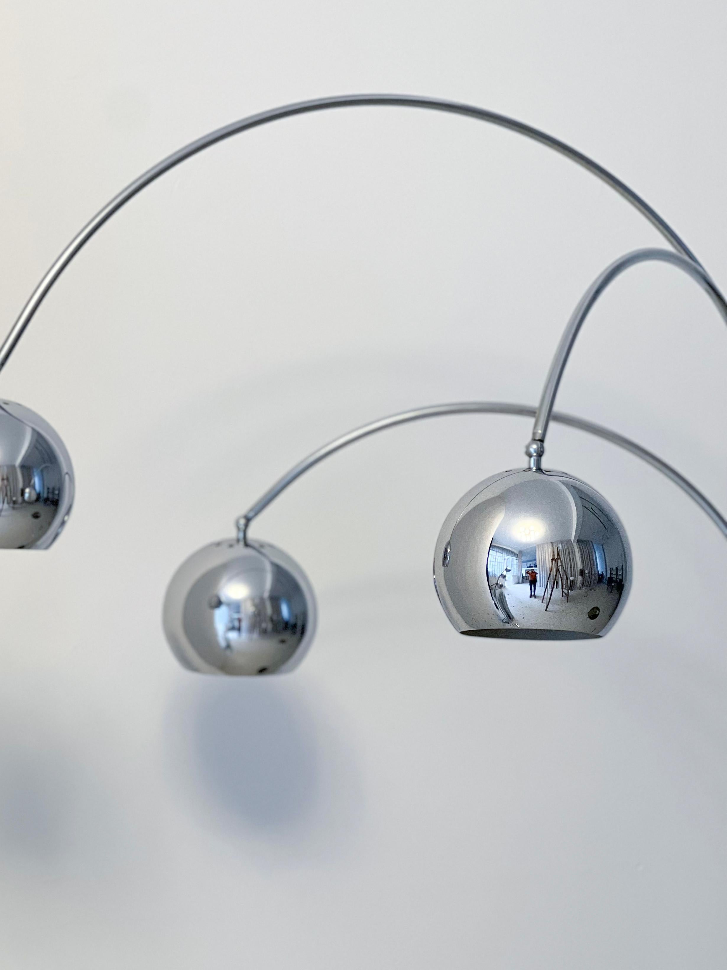 Steel Sculptural Space Age Arco Floor Lamp, Chrome Metal, Three Lights, Reggiani For Sale