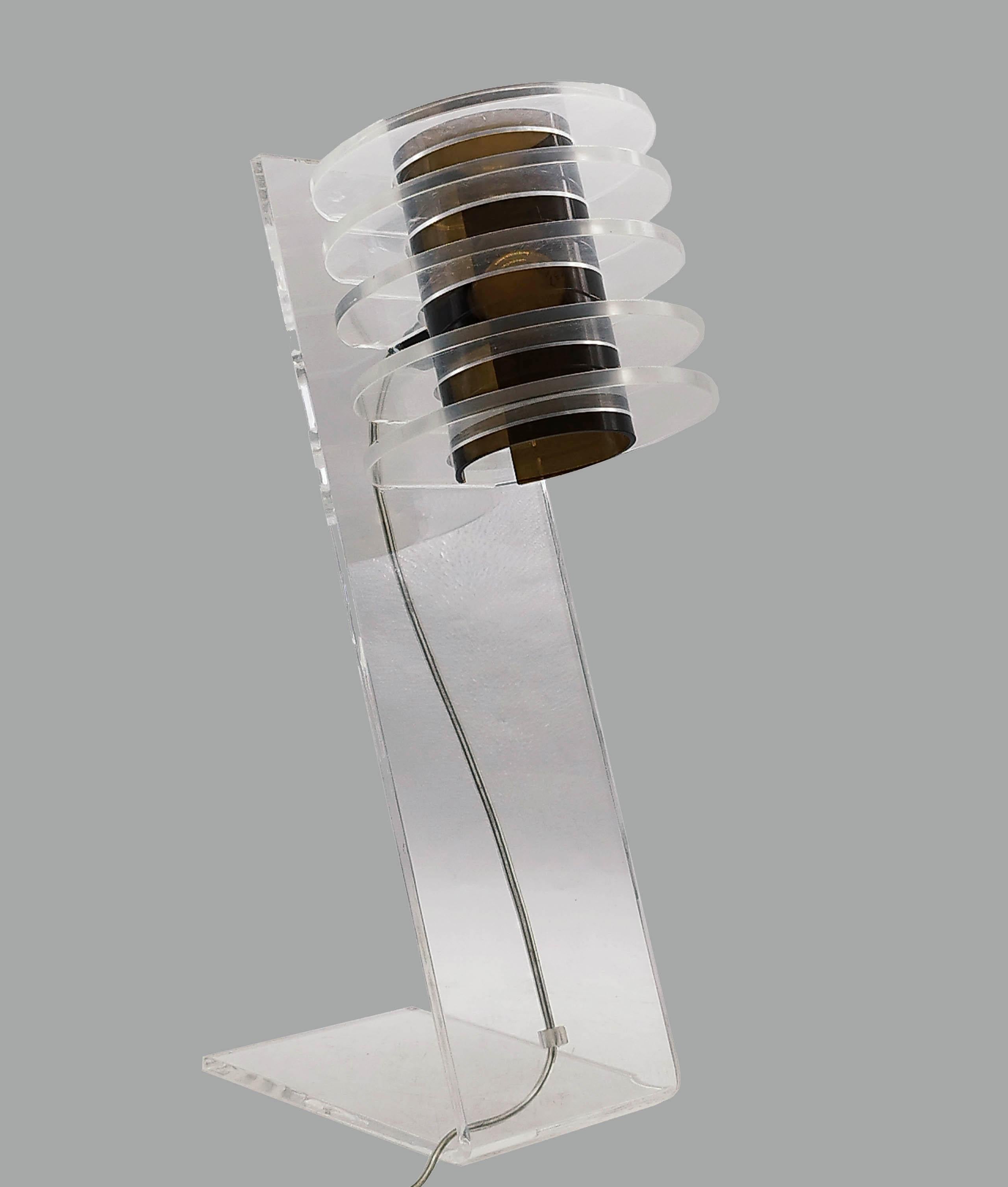 Mid-Century Modern Sculptural Space Age  Clear and Smoke Lucite Table Lamp, Italy 1970s For Sale