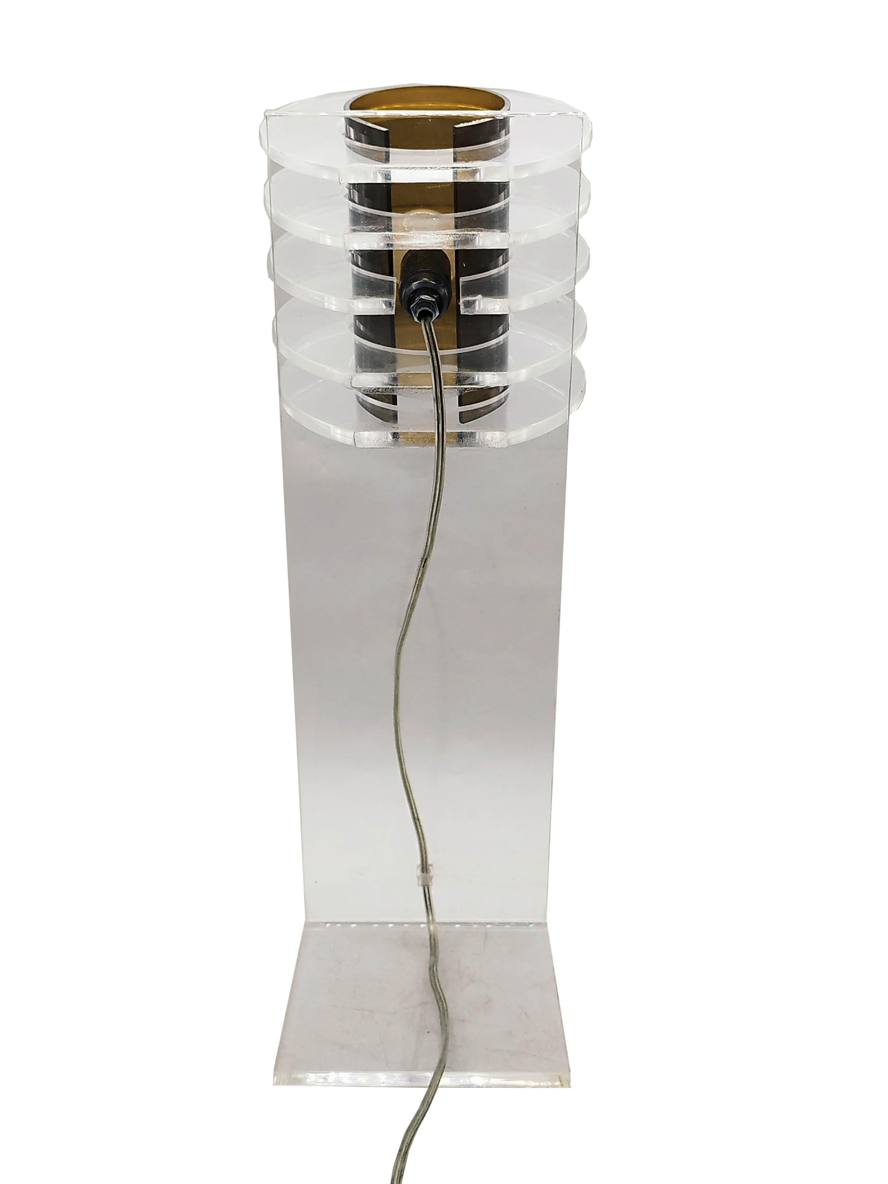 Late 20th Century Sculptural Space Age  Clear and Smoke Lucite Table Lamp, Italy 1970s For Sale